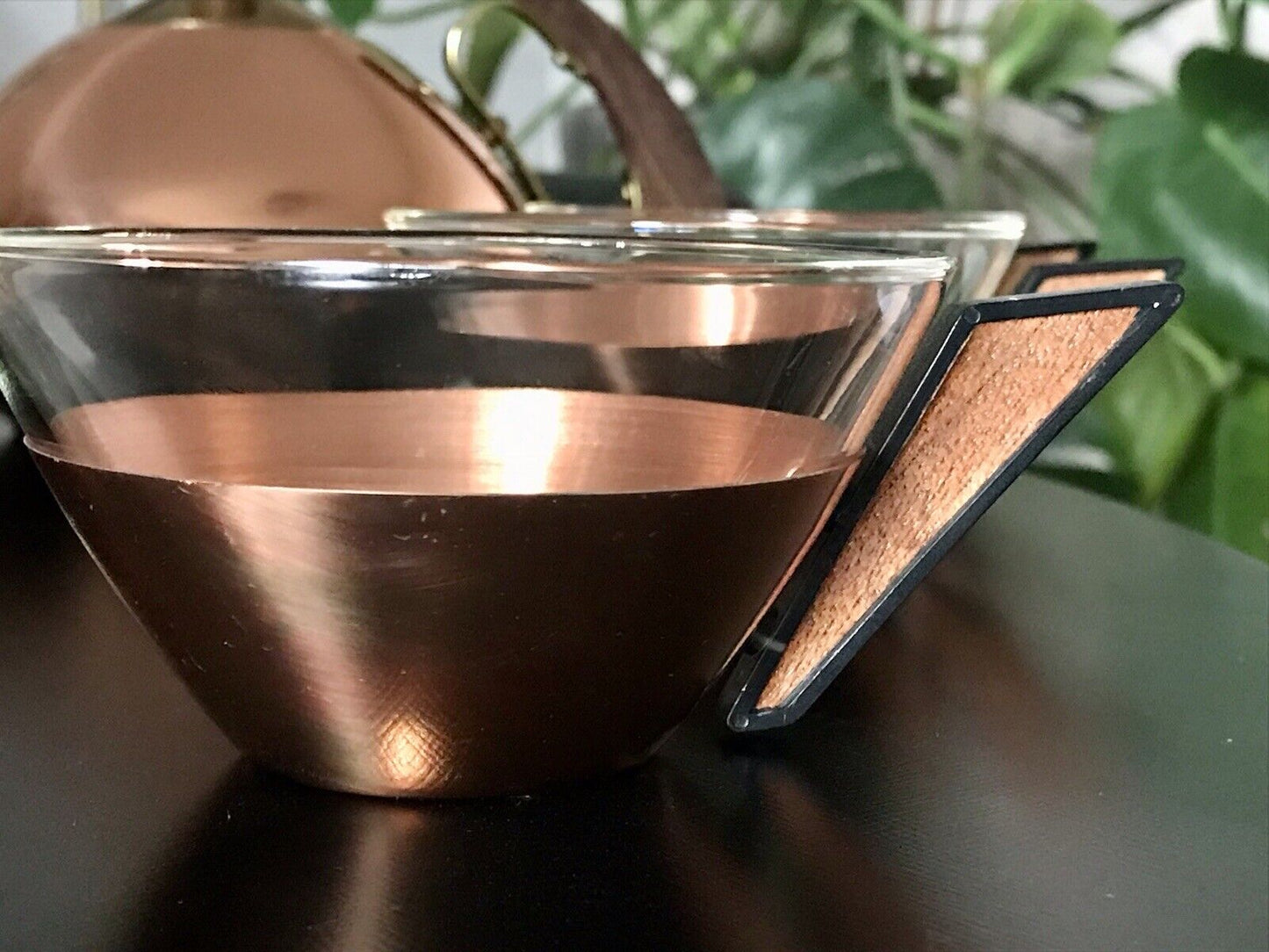 Vintage 60er 6x Teeglashalter mit Glaseinsätzen & Kanne Kupfer Teak