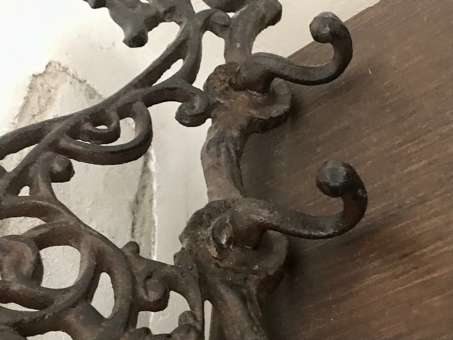 Nostalgie Landhaus Antiklook antikisiert Handtuchhalter Eisenguss Gusseisen