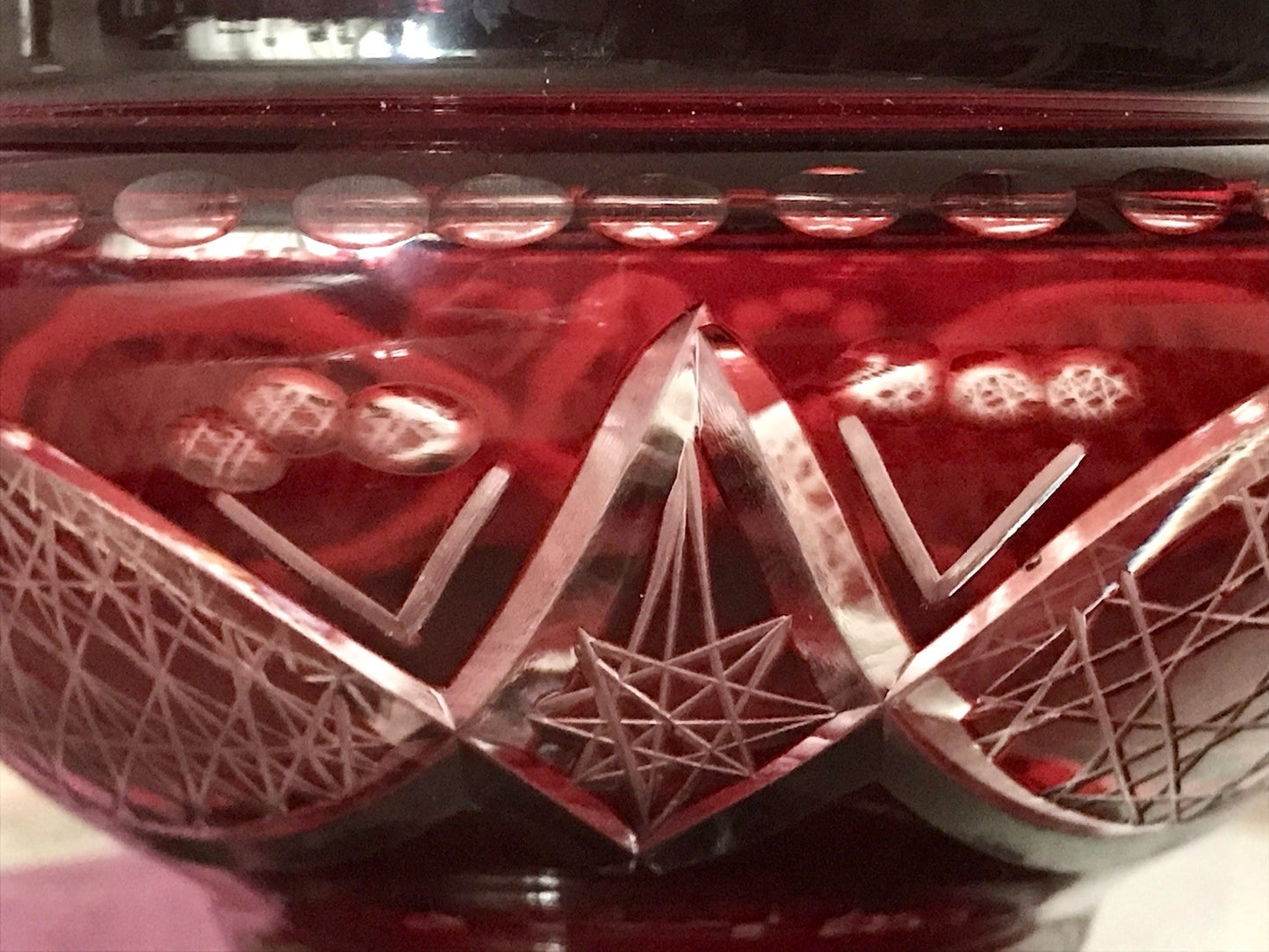Vintage EDEL Glasdose Deckeldose Bonboniere Kristallglas Schliff Rubin Rot