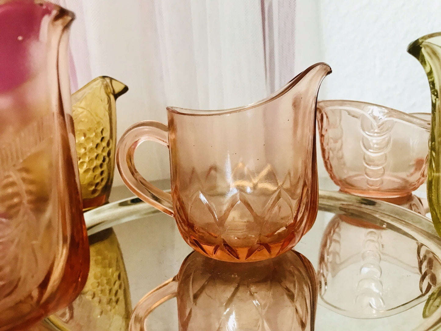 Antik 5 Art Déco Pressglas Sahnegießer Milchkännchen Kännchen Glas gelb rosa