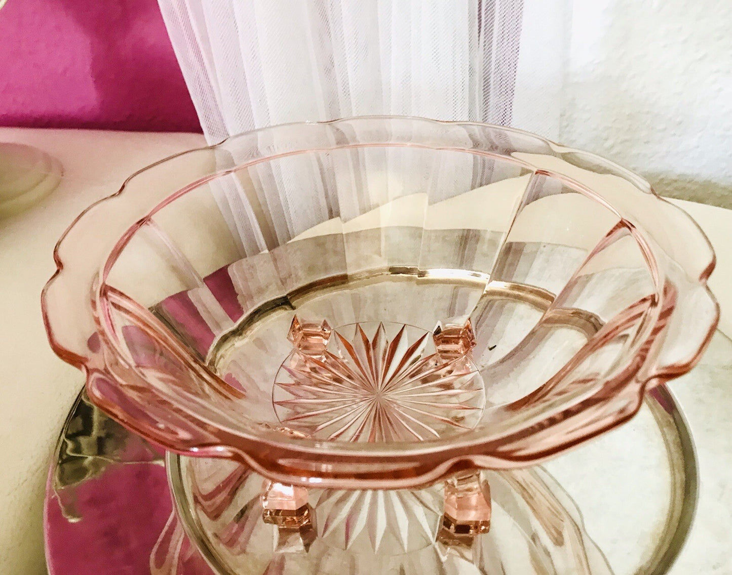 Antik Art Déco Schale Pressglas Rosalin rosa Glas Glasschale vierfüßig