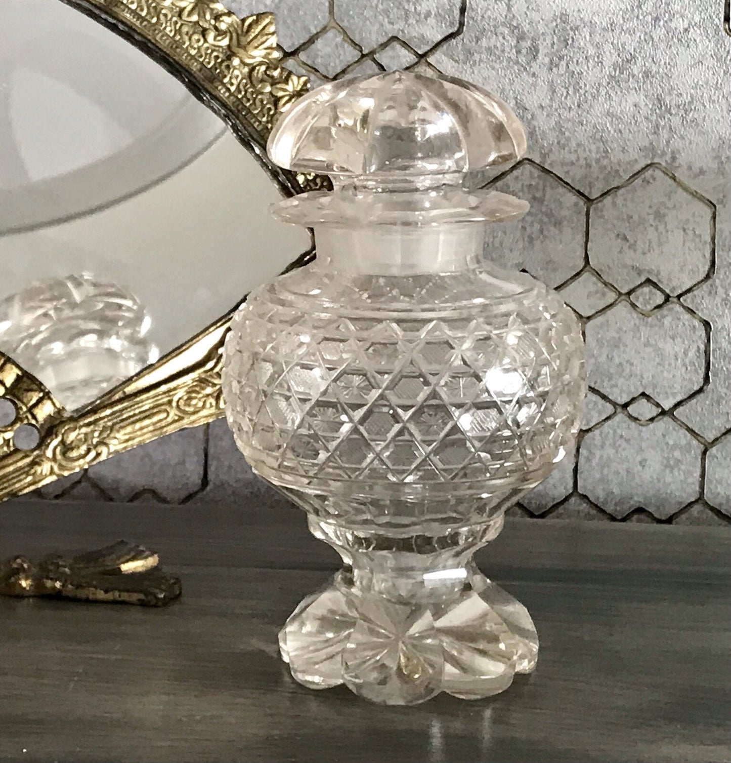 Antik uralt ~1850 Glasdose Schale m. Fuß Bonboniere Kristallglas Schliff Schnitt