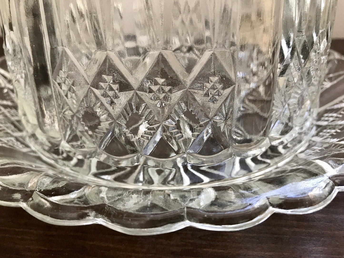 Antik Art Déco Glas Pressglas Käseglocke Butterglocke Glas