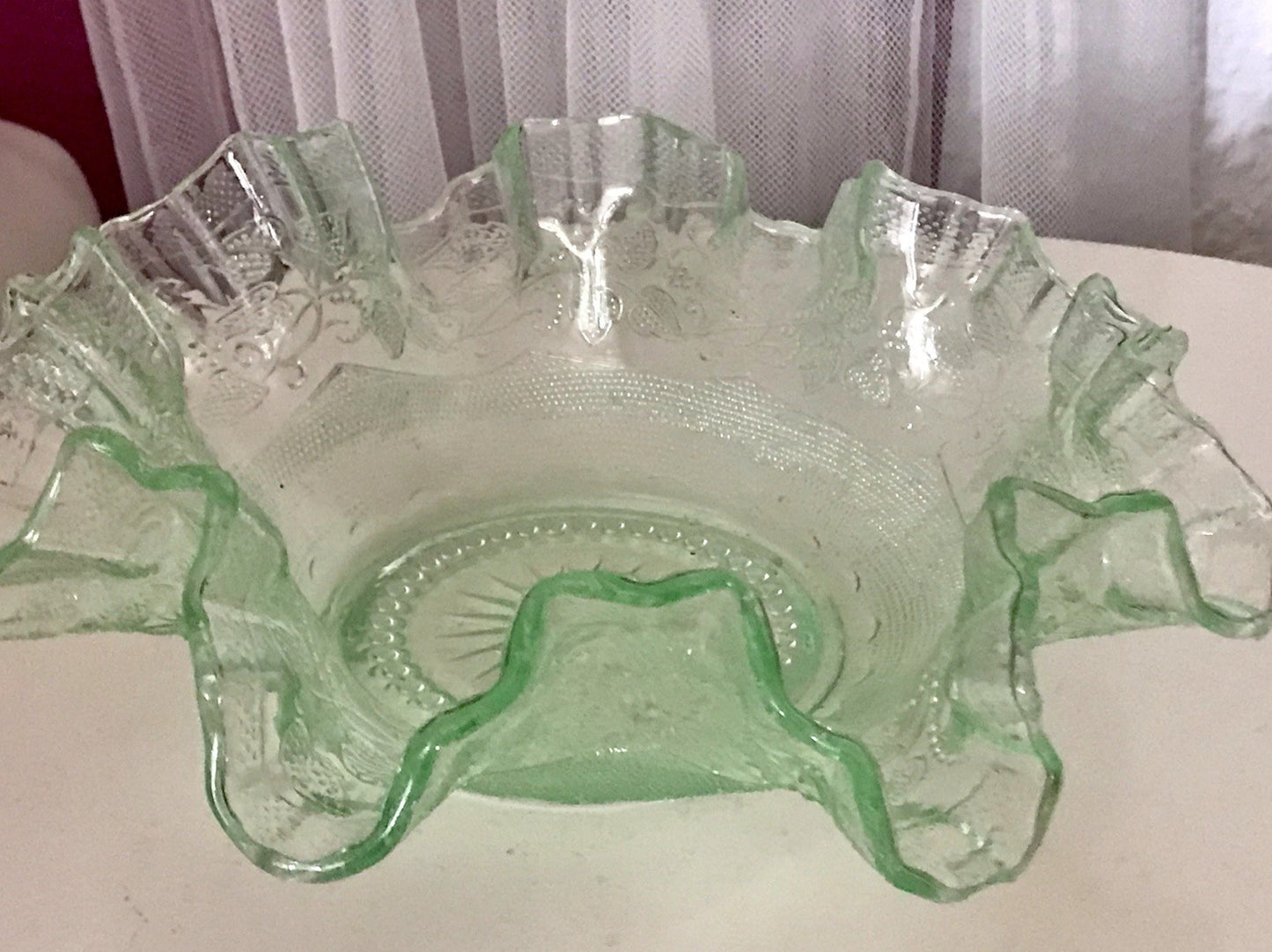 Antik Jugendstil Serviettenrand Pressglas Schale Glas Uranglas grün