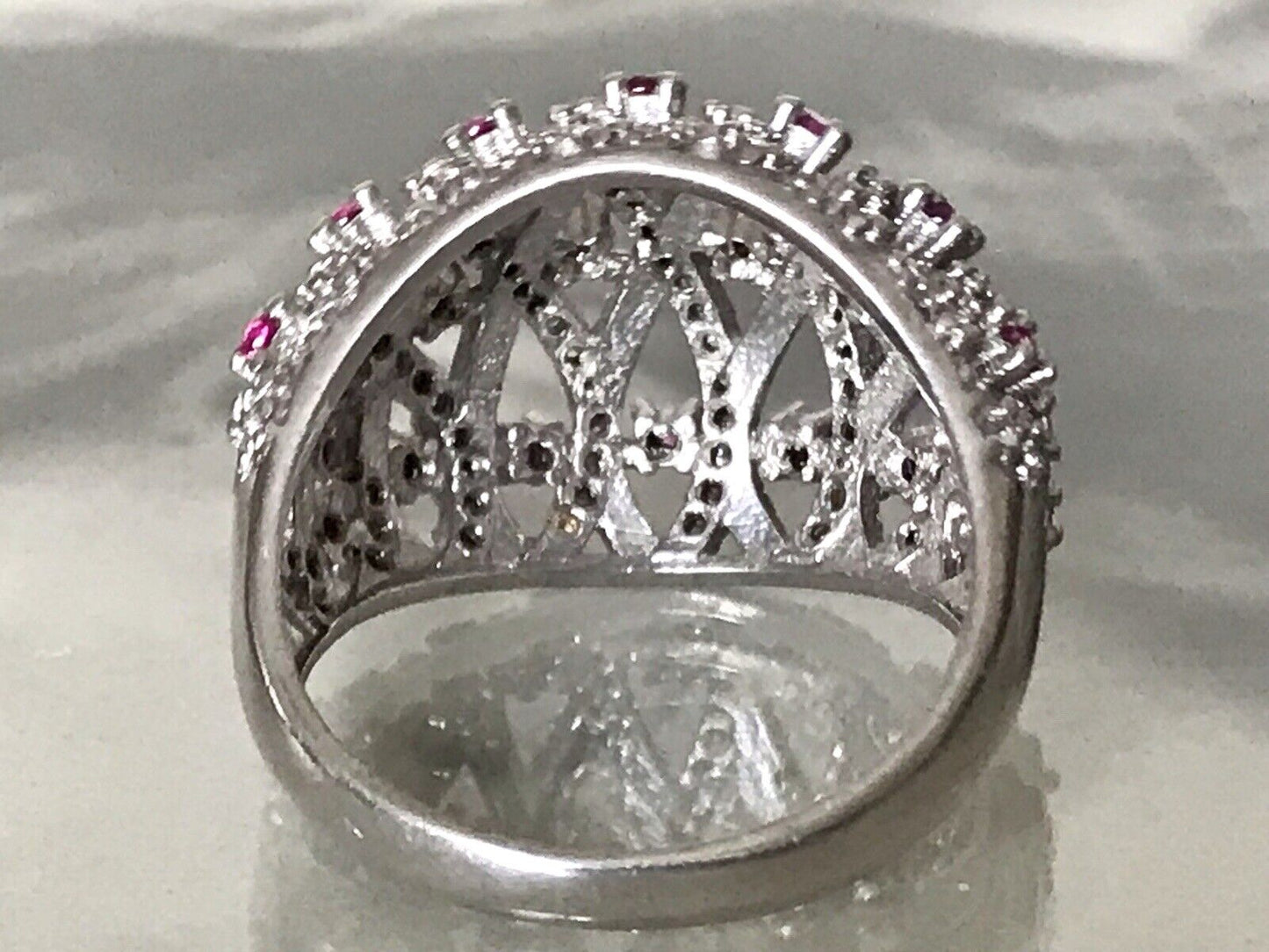 Elegant Wunderschöner DAMEN RING Silber 925 Gr.55 17,5 Rubine?