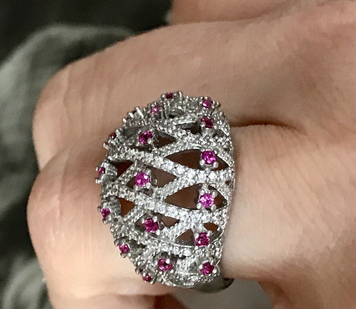 Elegant Wunderschöner DAMEN RING Silber 925 Gr.55 17,5 Rubine?