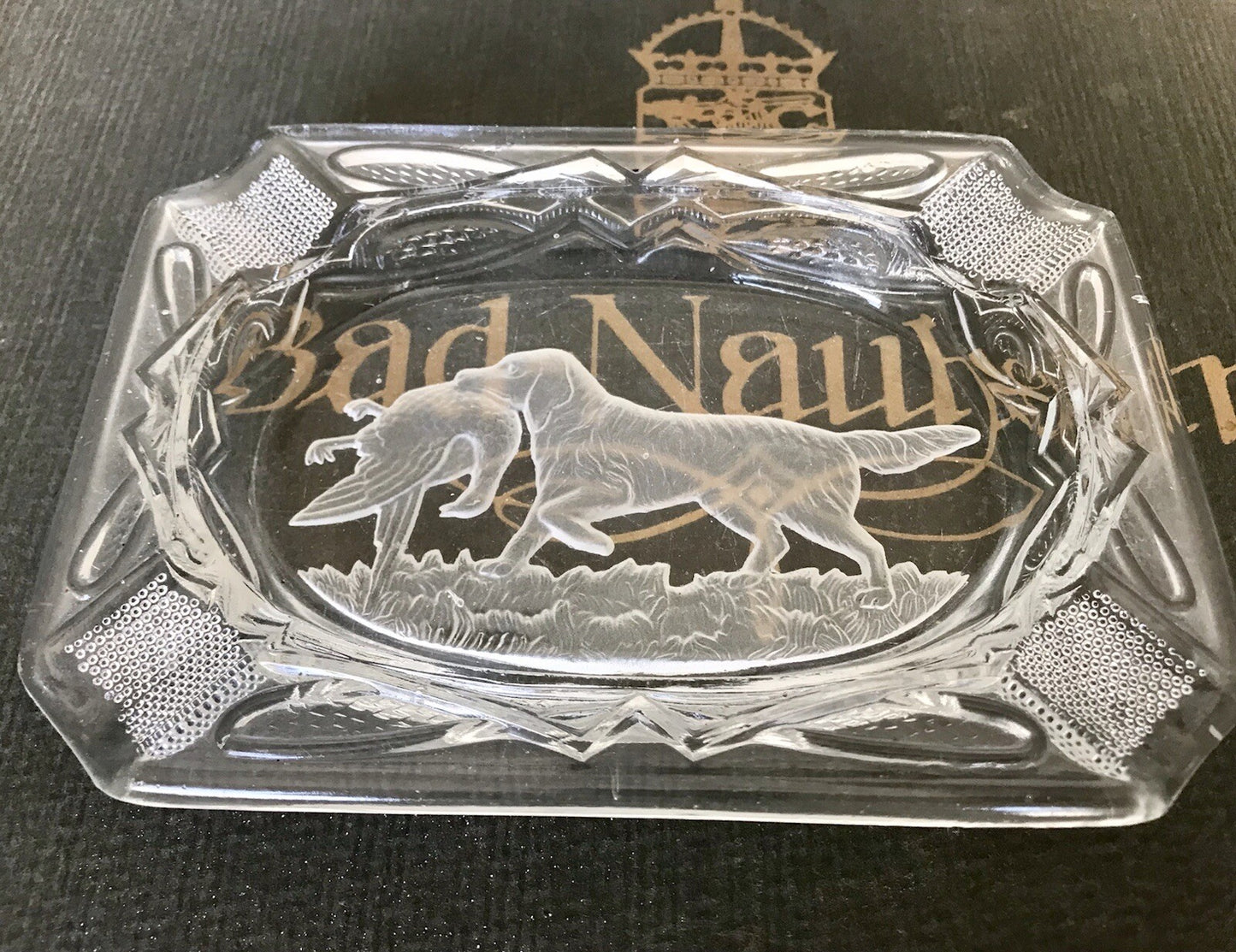 Antik alt Jugendstil Aschenbecher Ascher farblos Glas Pressglas Jagdszene Hund