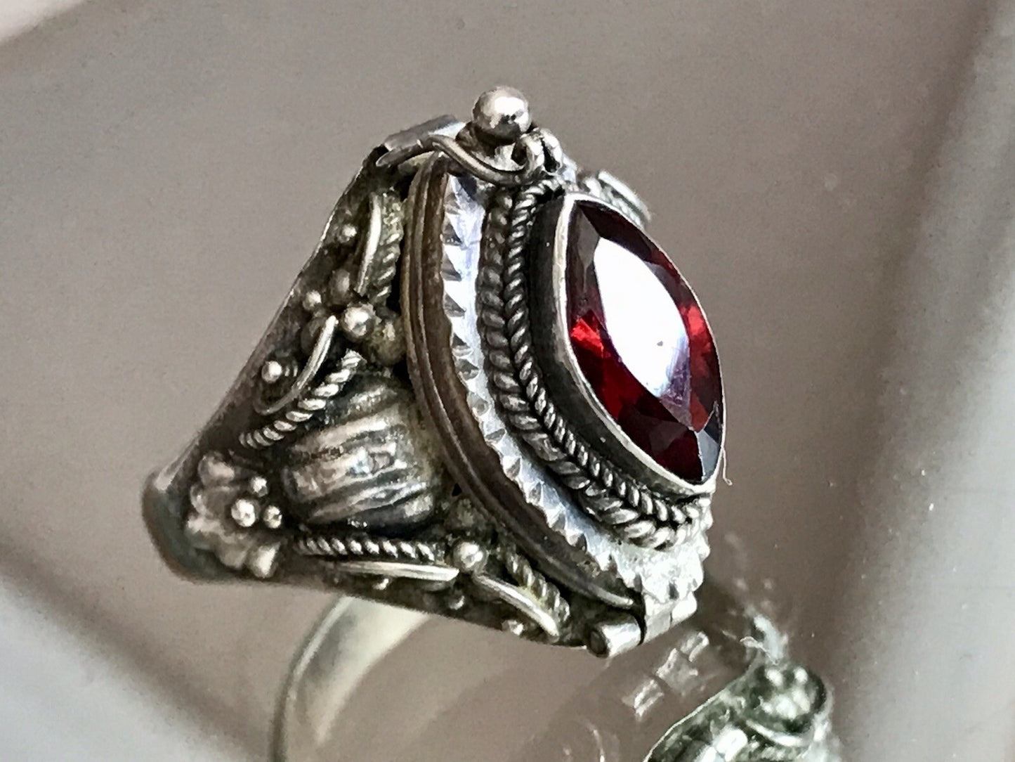 Vintage Edel Granatstein? DAMEN Giftring RING Silber 925 Gr.57