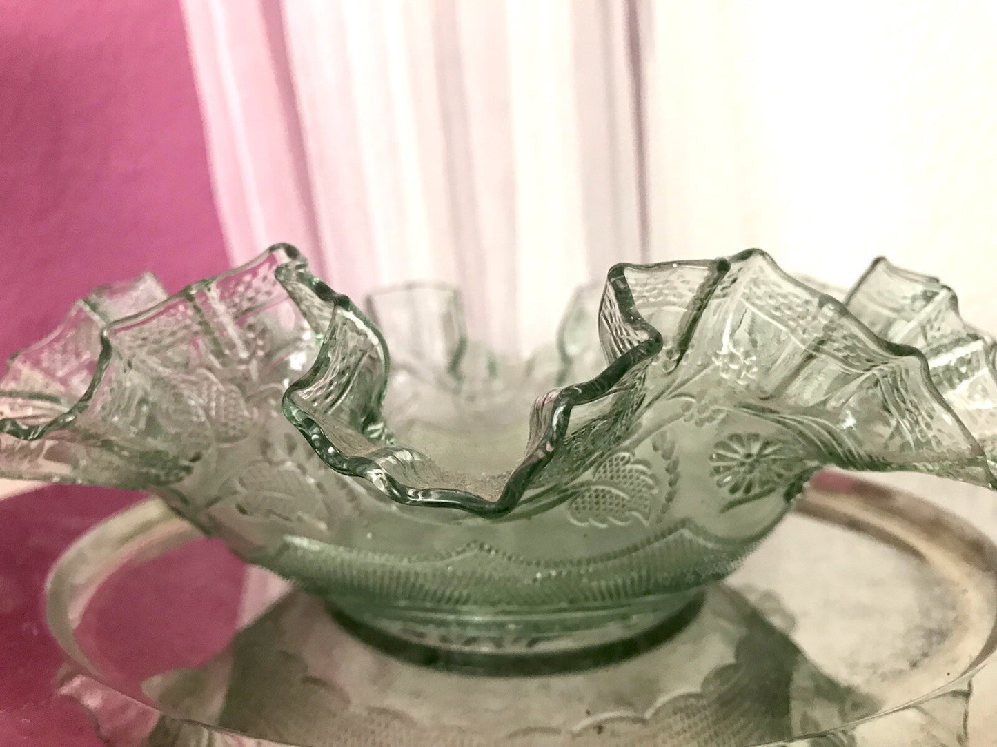 Antik Jugendstil gewellter Serviettenrand Pressglas Schale Glas so schön! grün