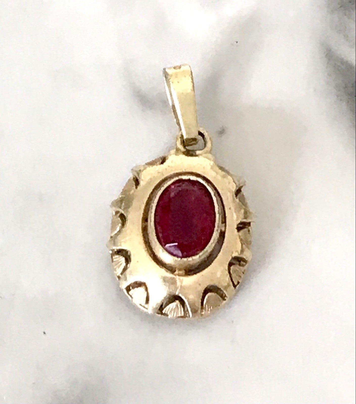 Vintage Anhänger rubin roter Stein Amerik. Doublè vergoldet