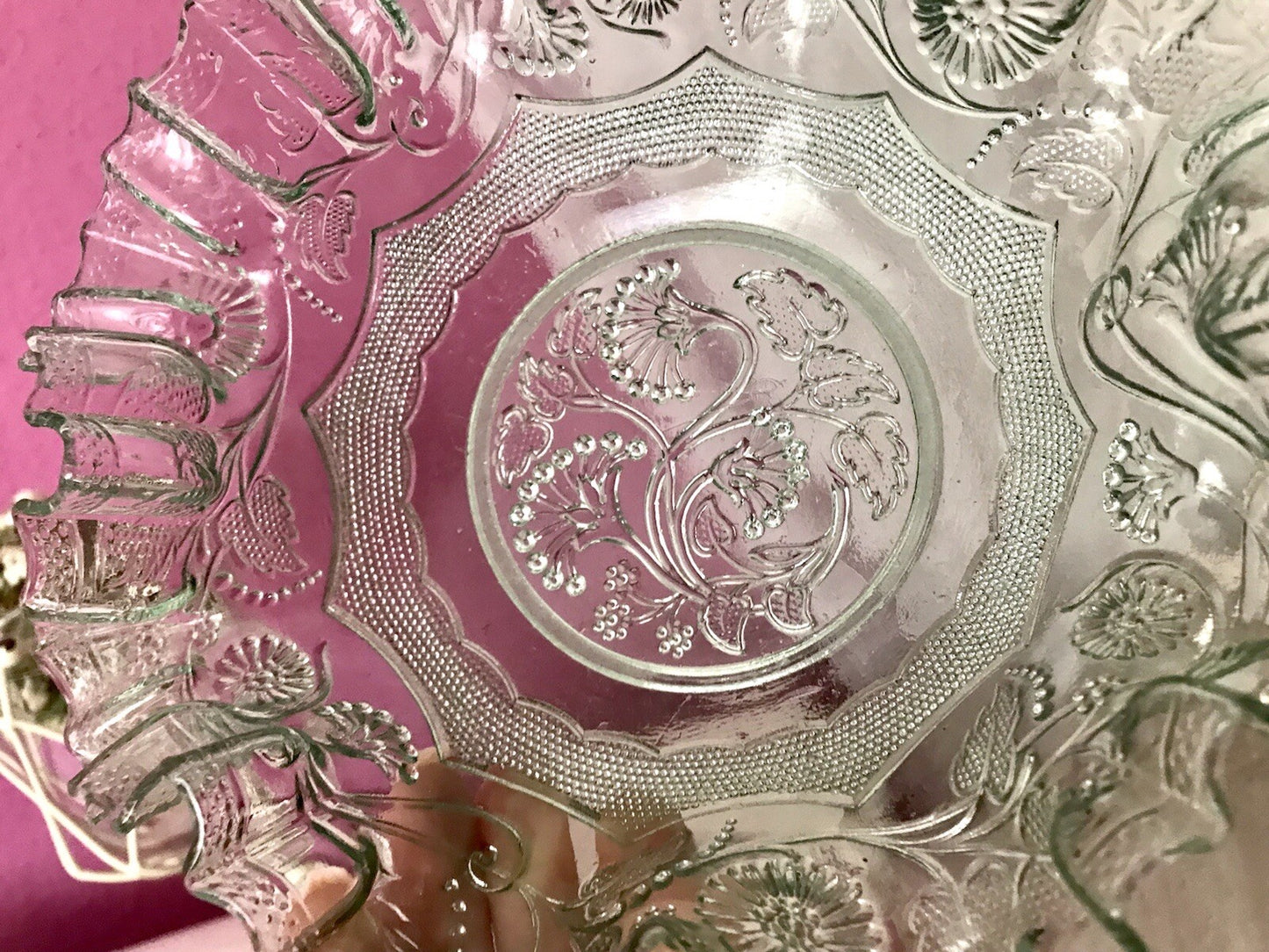 Antik Jugendstil gewellter Serviettenrand Pressglas Schale Glas so schön! grün
