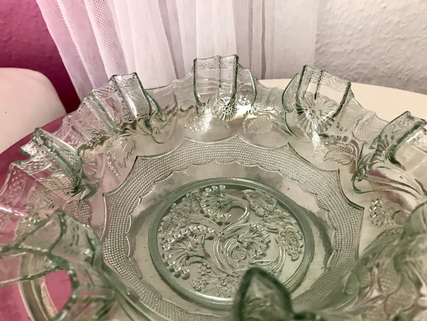 Antik Jugendstil gewellter Serviettenrand Pressglas Schale Glas so schön! grün