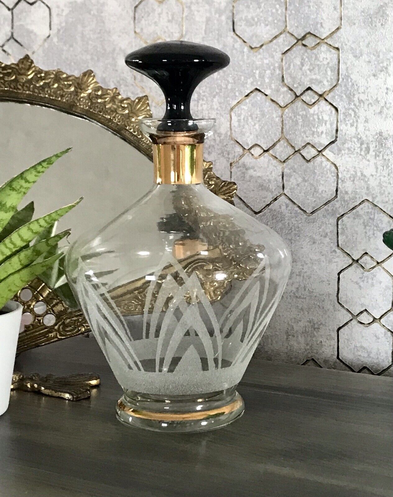Antik Art Déco Likör Karaffe Glas schwarzer Stopfen Kröselaufschmelzungen