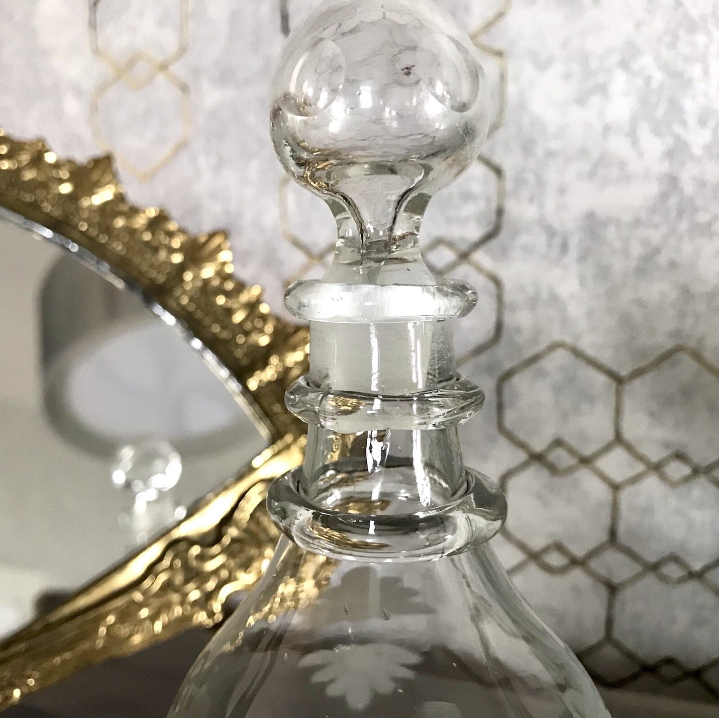 Antik Biedermeier kleine Karaffe Weinkaraffe Dekanter Glas graviert