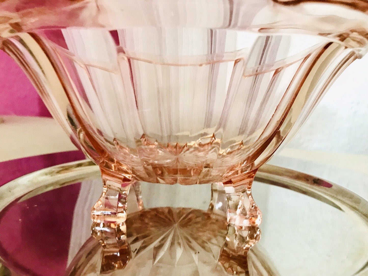 Antik Art Déco Schale Pressglas Rosalin rosa Glas Glasschale vierfüßig