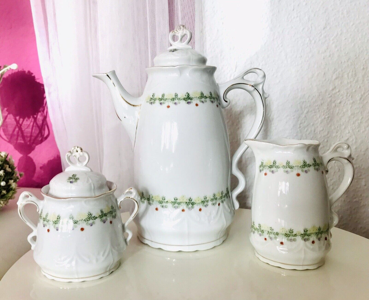Antik Jugendstil Porzellan Kaffee Kernstück Kanne & Weihnachtsmotiv ! Ranken