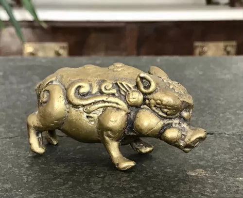 Alt antik? Messing Bronze? Skulptur Figur Schwein reich verziert Feng Shui