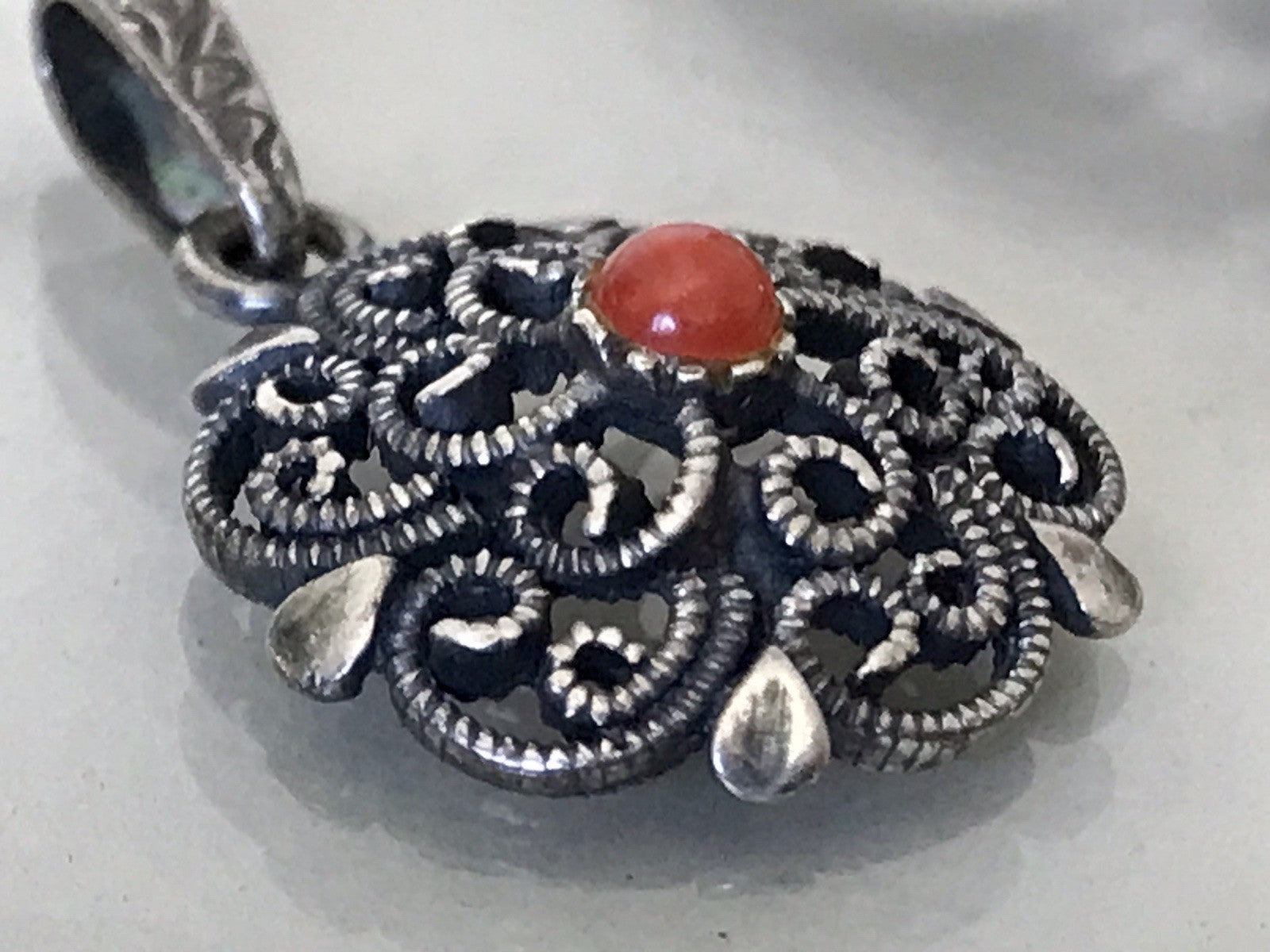 Antik Jugendstil Art Déco Anhänger 800 Silber filigran Koralle?