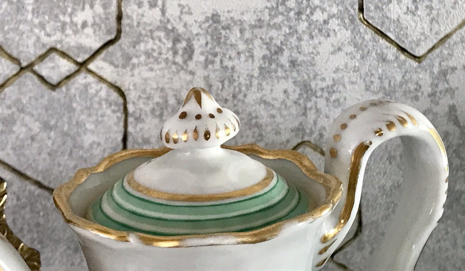 Antik Historismus Porzellan Kaffeeservice Mokkaservice weiß grün Schumann Moabit