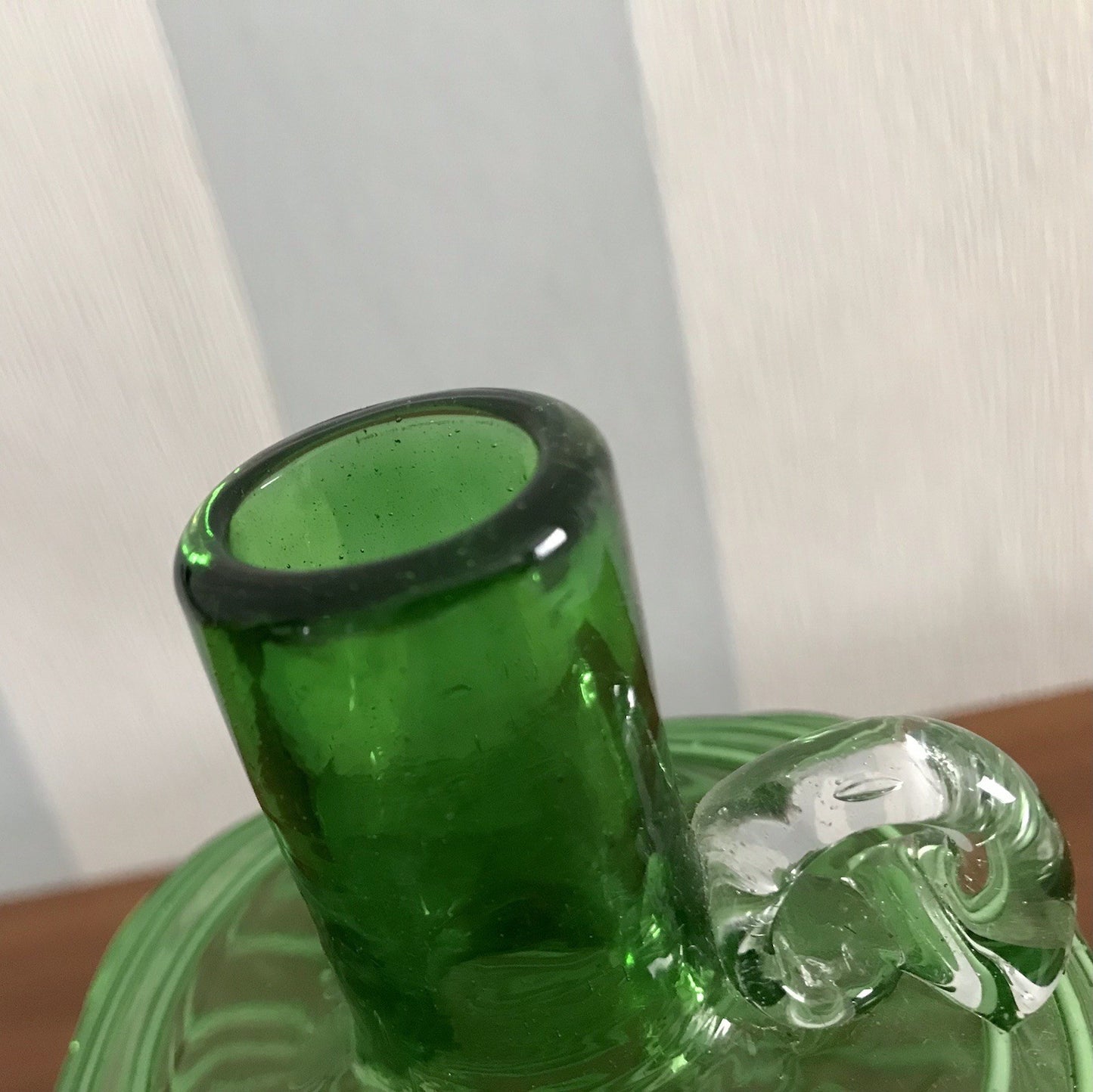 Vintage Vase Murano? Glasvase grün Aufschmelzungen Fäden Henkelvase