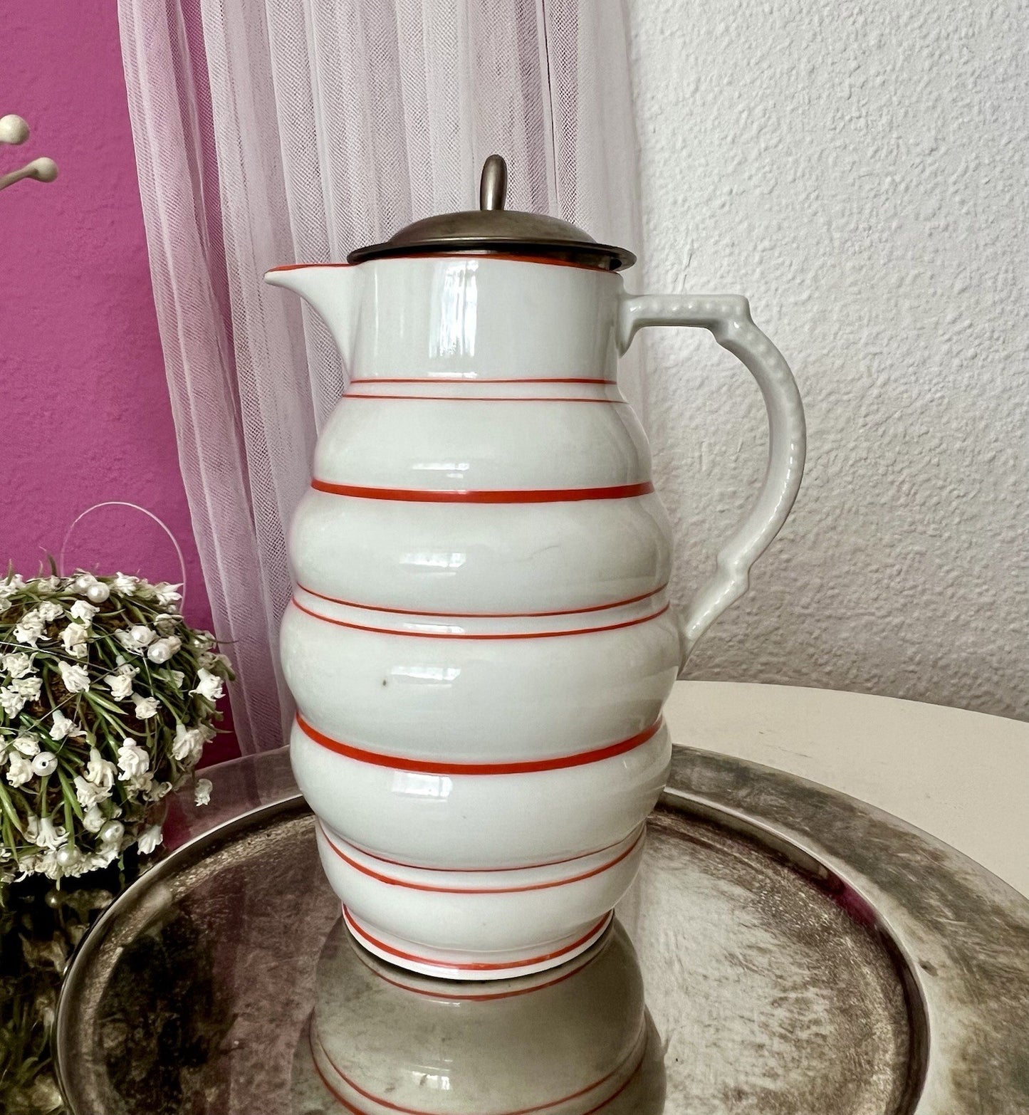 Antik Art Déco Bauhaus Porzellan Kakaokanne Schokoladenkanne Kanne Krug weiß rot