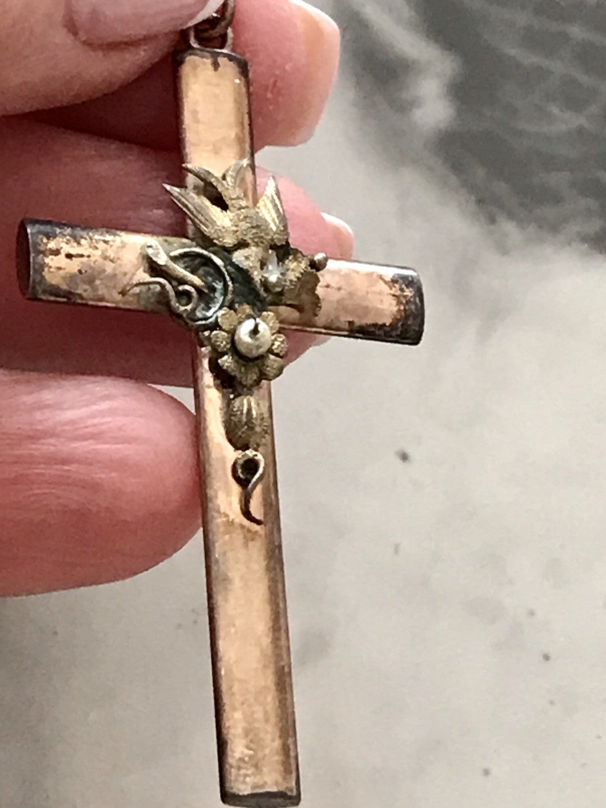 Antik Kettenanhänger  Anhänger Schaumgold? Walzgold? gold Doublè? Kreuz Perle