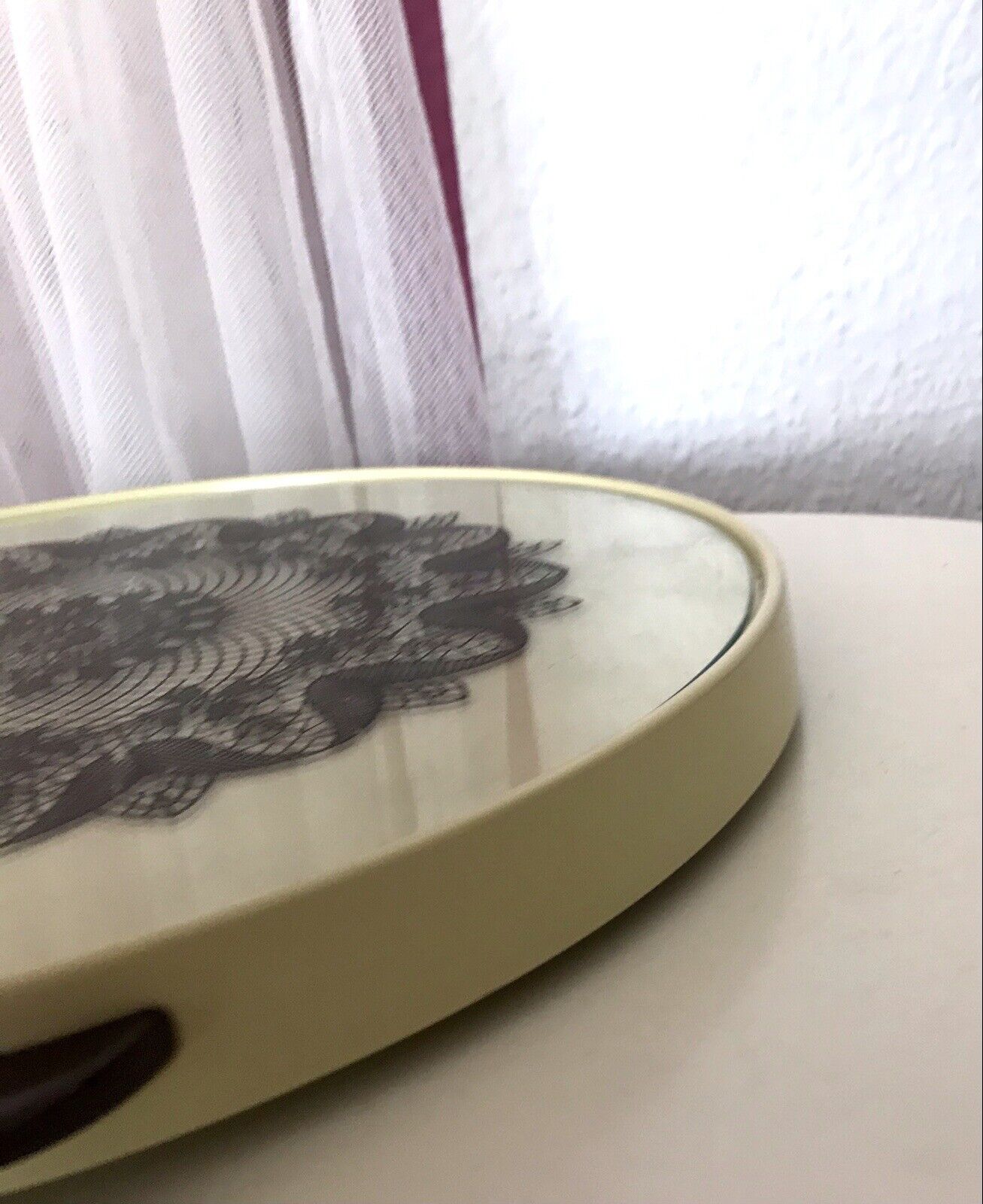 Vintage drehbare Tortenplatte Kunststoff & Glas Spitzen-Muster Vanille schwarz