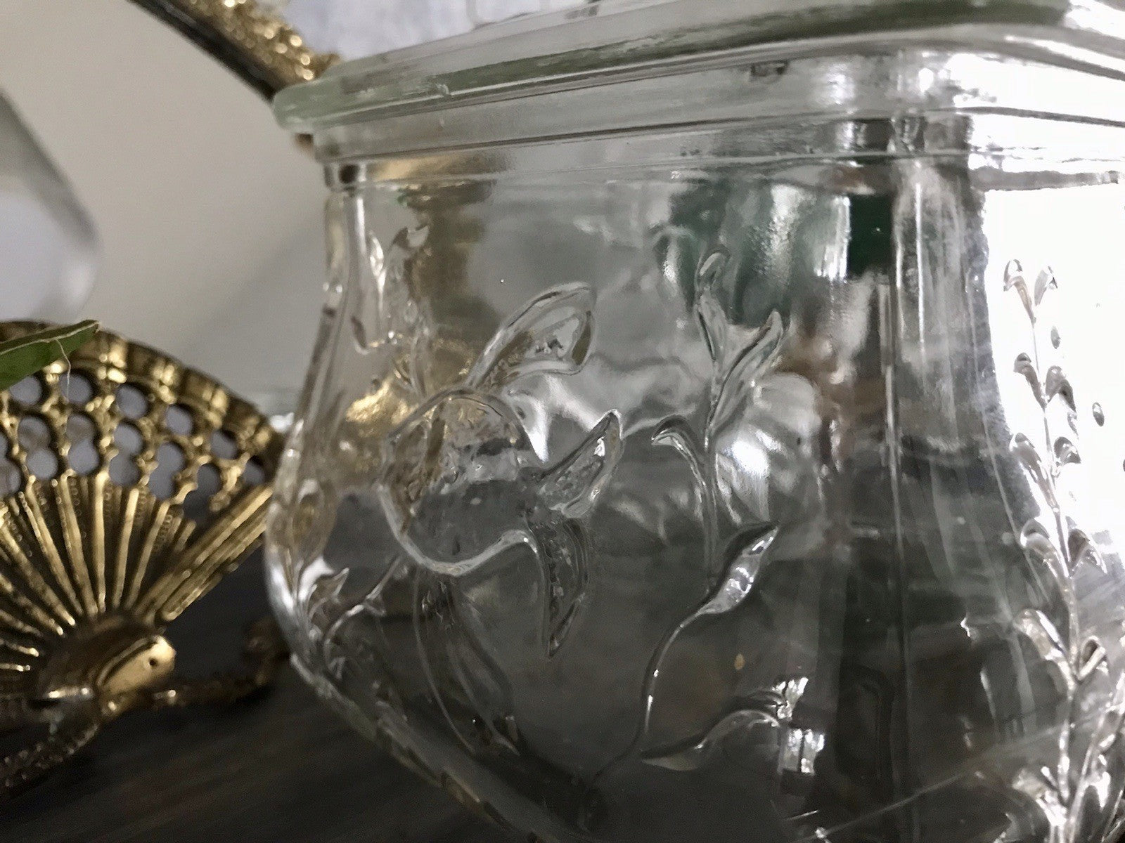 Antik Art Déco Deckeldose Dose Glasdose Pressglas Haribo Lakritze Fischmuster