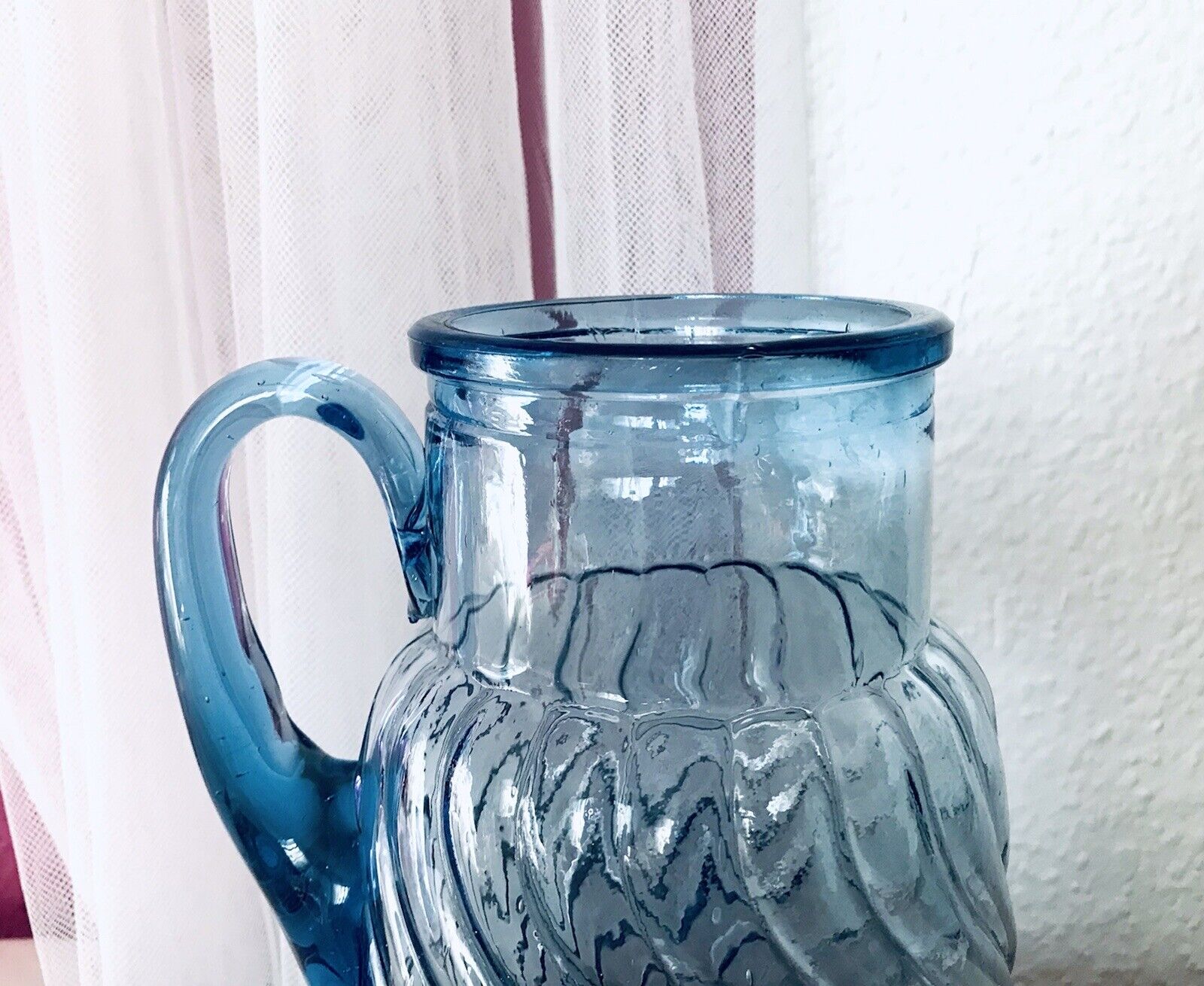 Antik Art Déco Kanne Krug Glaskrug Karaffe Glas blau Walzenmuster