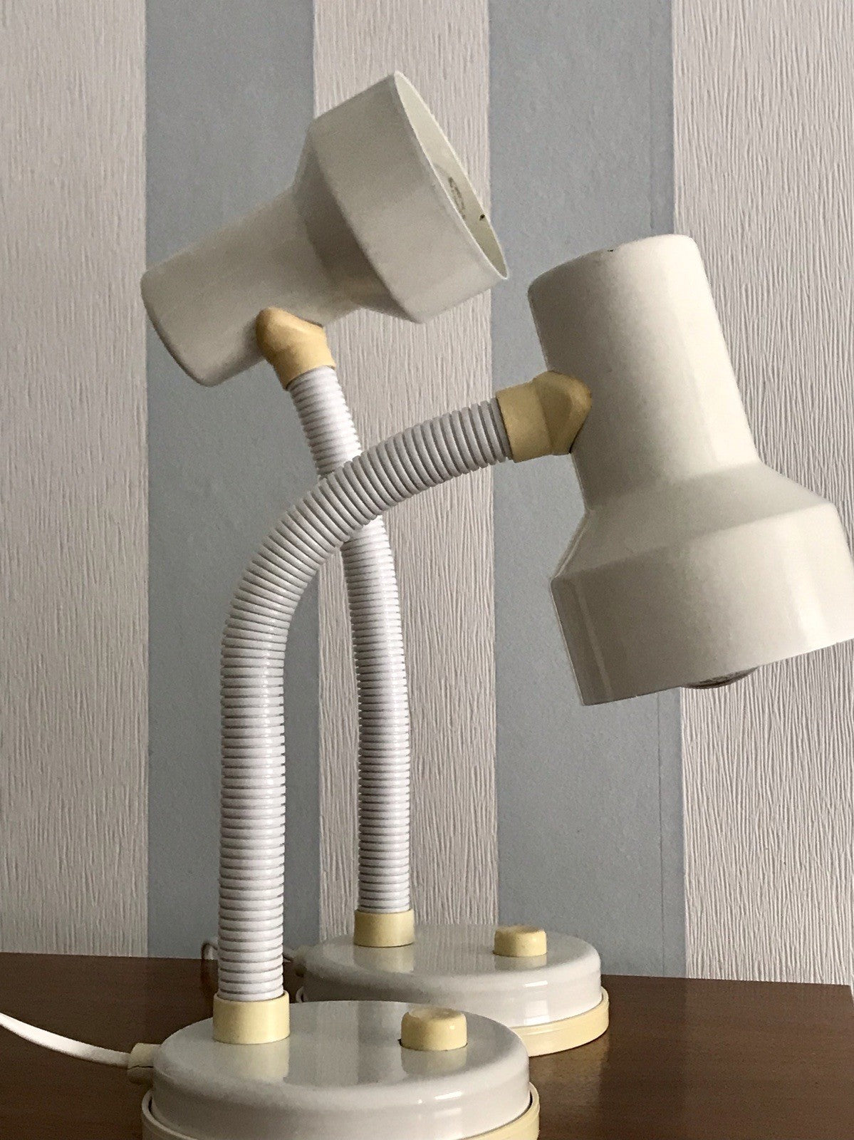 Vintage 70er 80er 2x Gelenkarm Tischleuchte Lampe Leuchte belgisch weiß