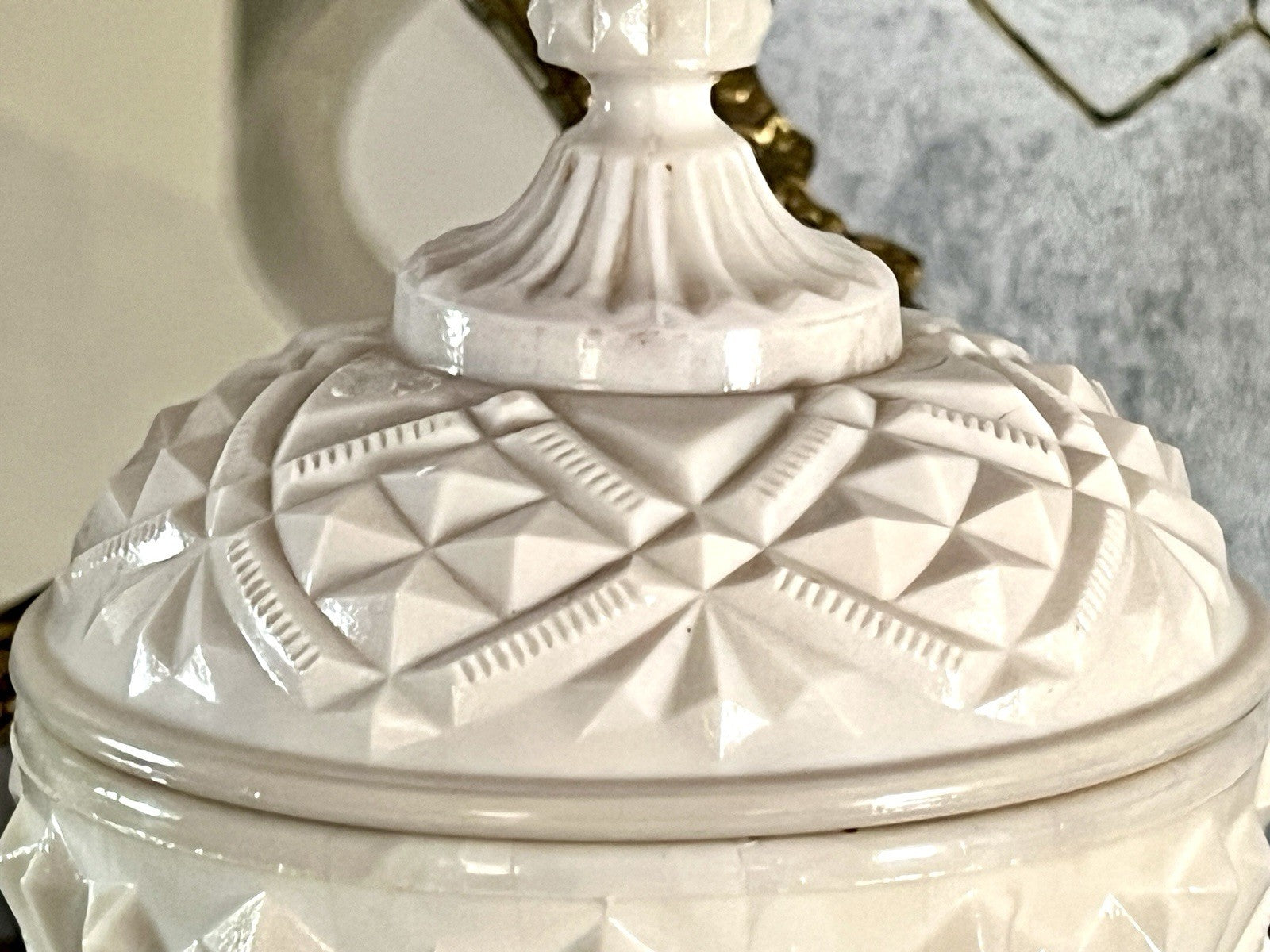 Antik Jugendstil Glasdose Dose Opalglas Deckeldose Pressglas SCHÖN Opalin