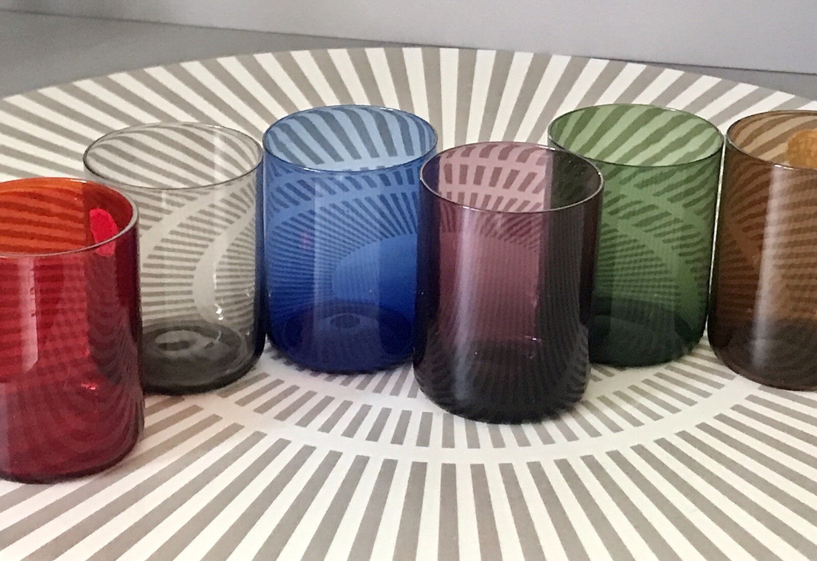 Vintage 60er Jahre 6 Schnapsgläser Gläser buntes Glas Rauchglas