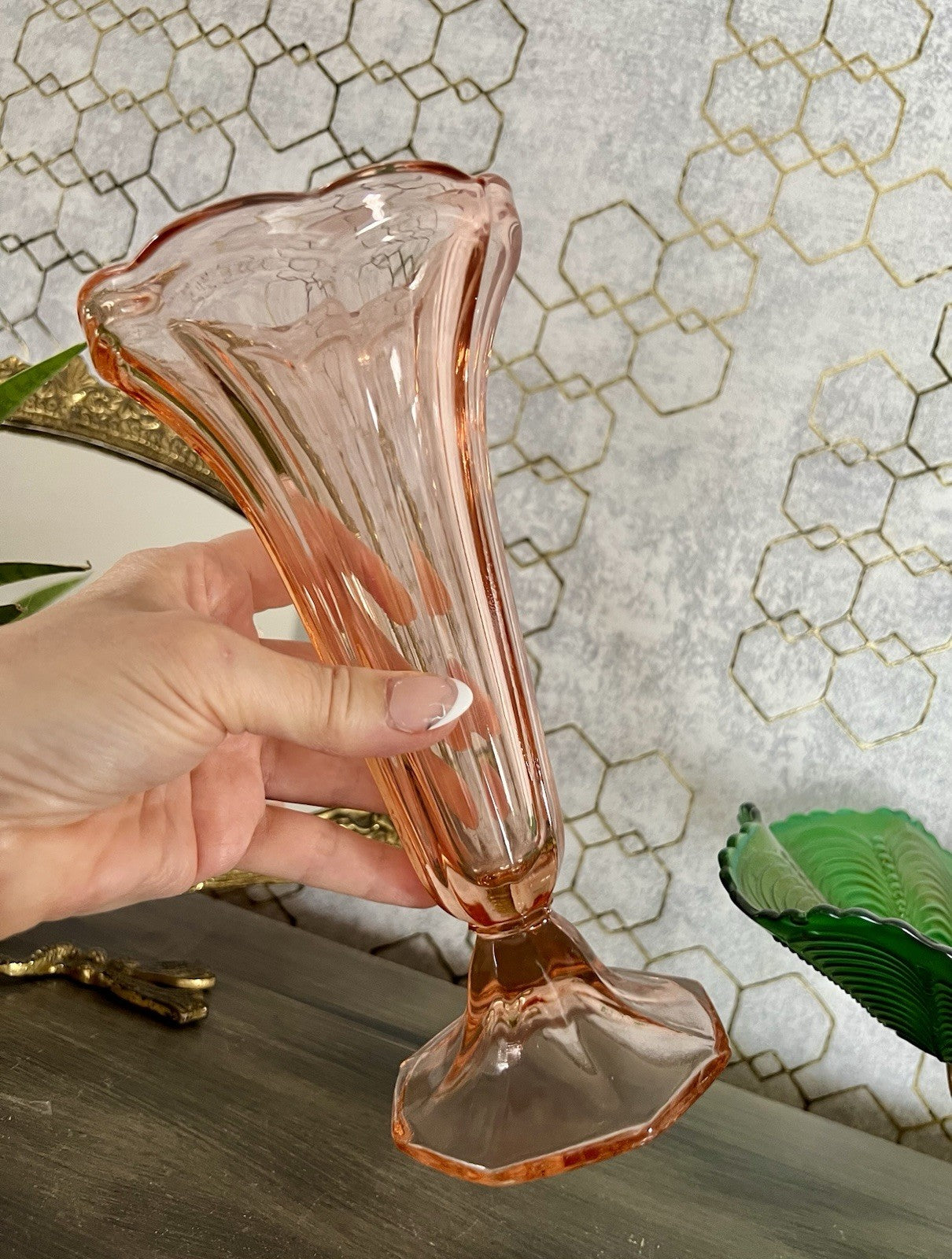 Antik Art Déco 1 Vase Glasvase Pressglas rosa Rosalin Glas
