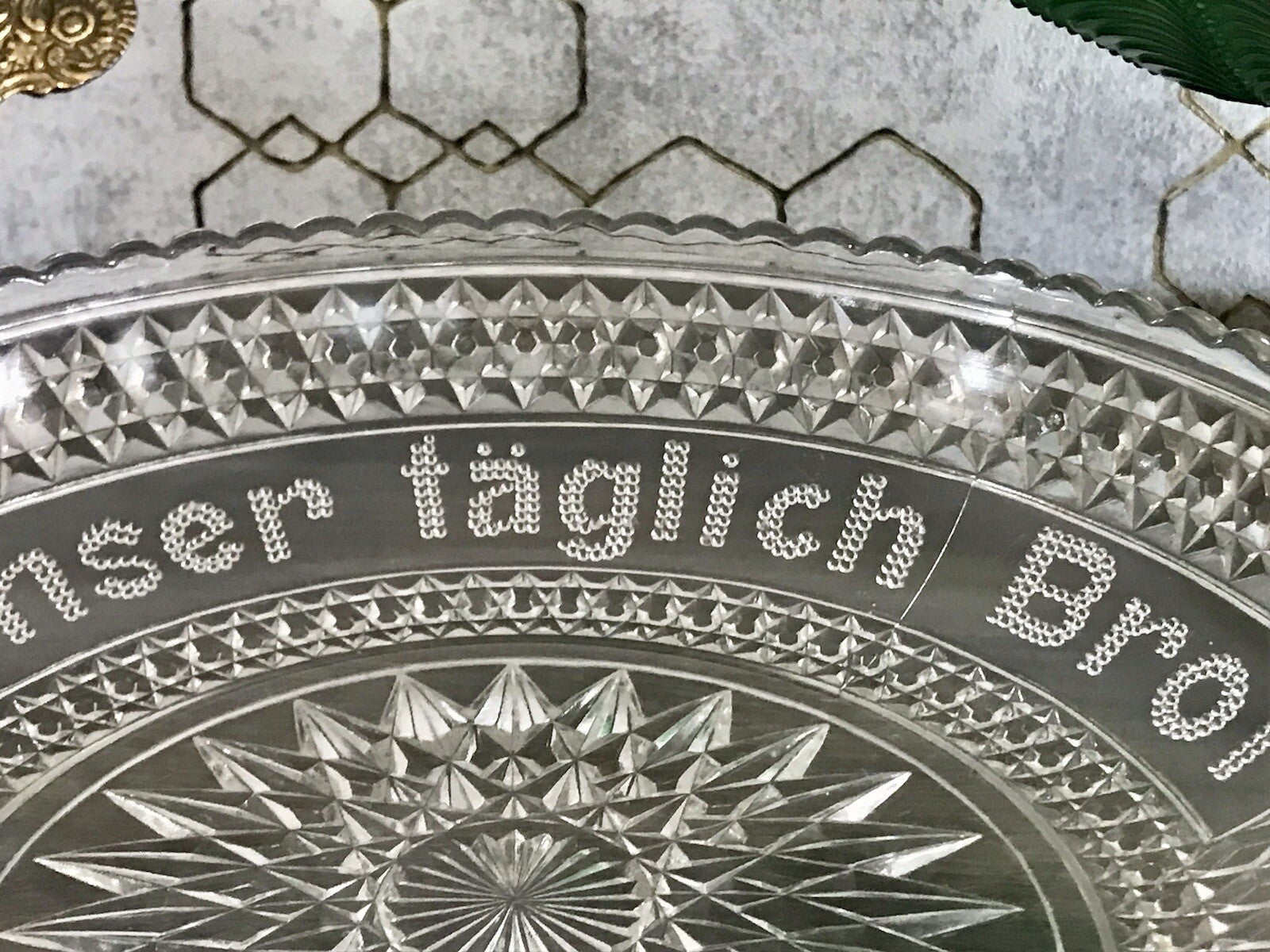 Art Déco Pressglas Schale Antik Brotschale Unser täglich Brot gib uns heute Glas