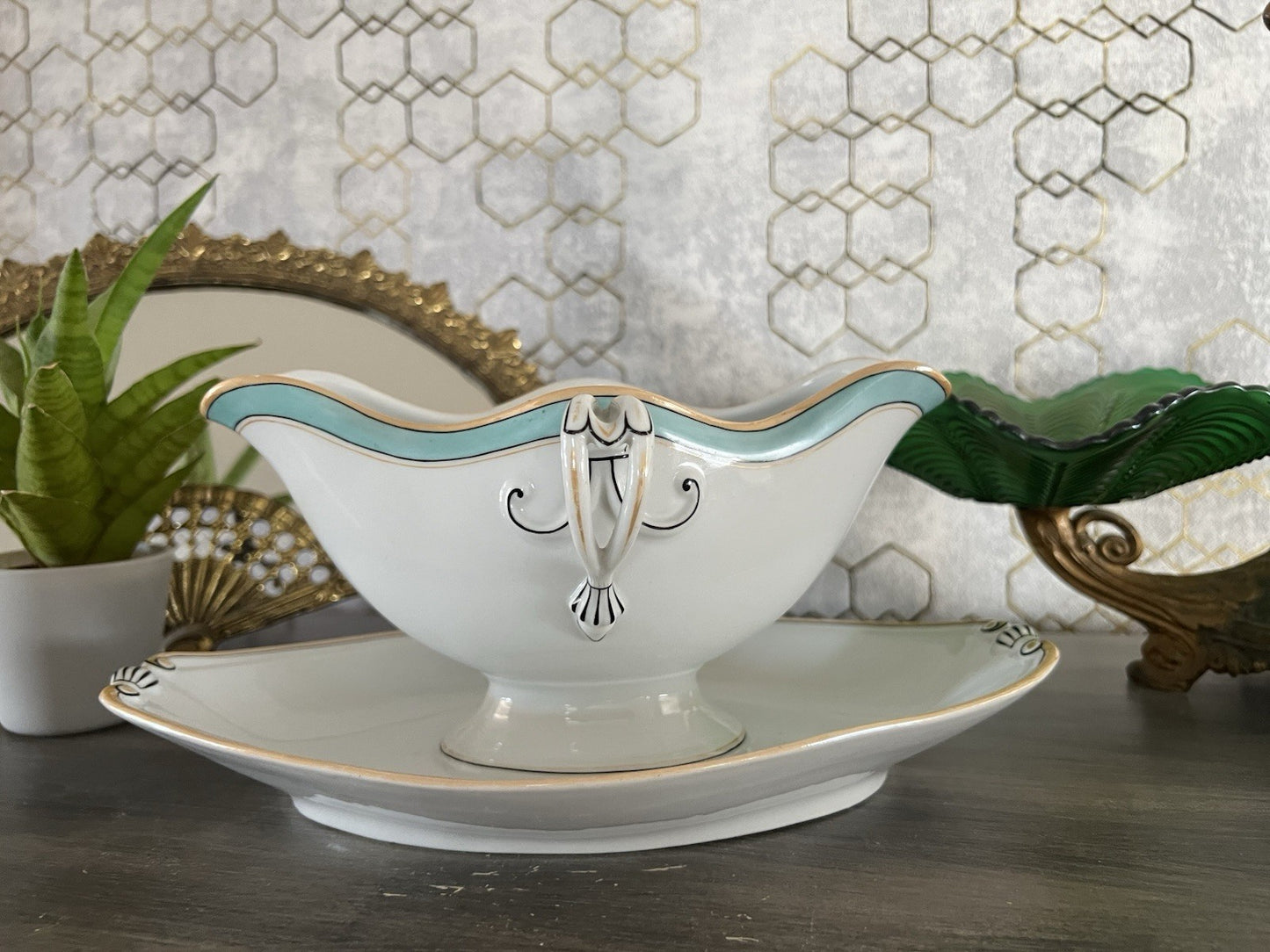 Antik Porzellan Sauciere Soßenschüssel weiß türkis goldbeige Porcelaine Paris?