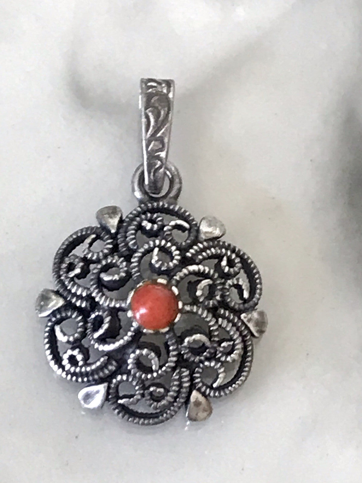Antik Jugendstil Art Déco Anhänger 800 Silber filigran Koralle?