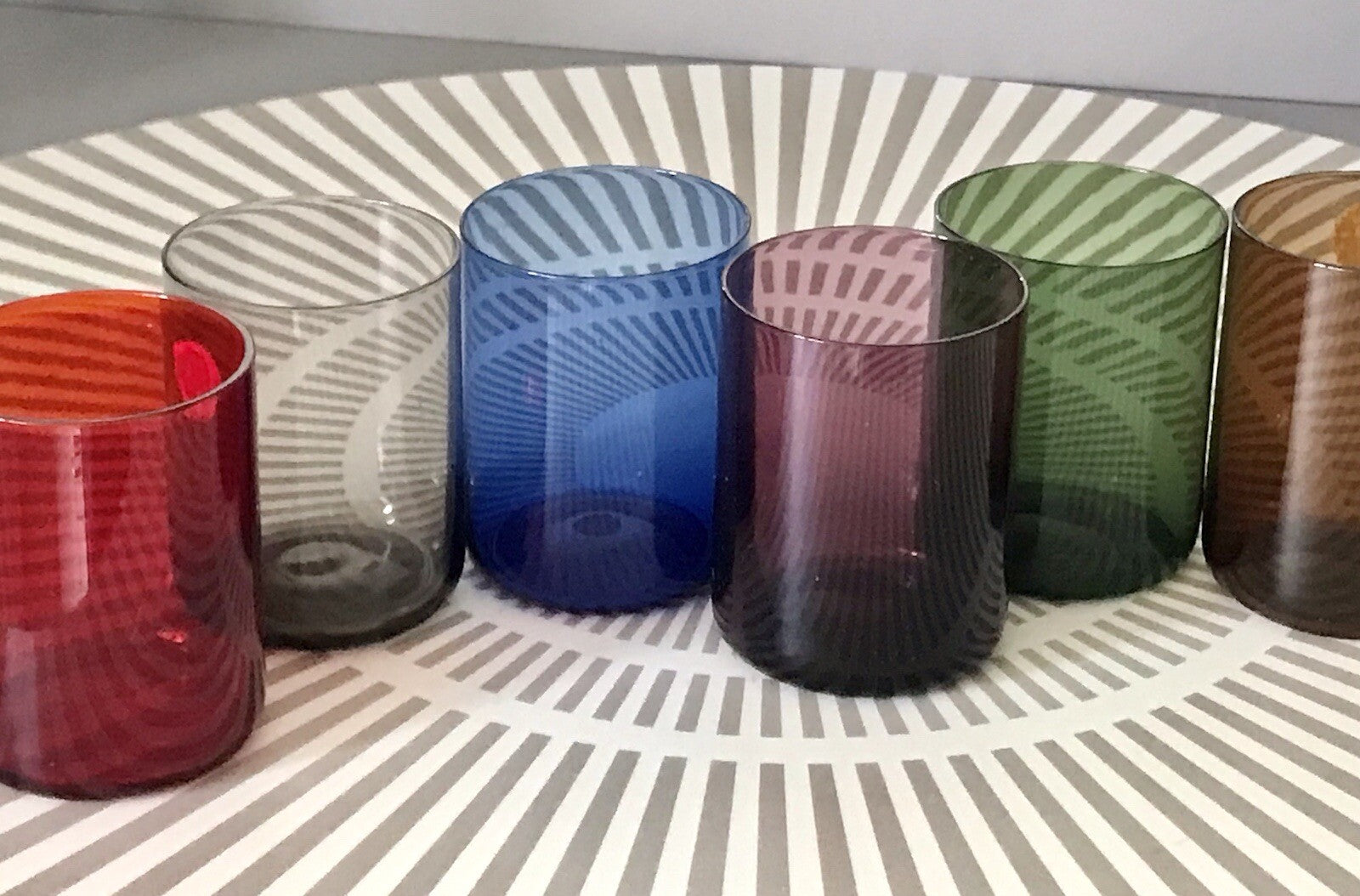 Vintage 60er Jahre 6 Schnapsgläser Gläser buntes Glas Rauchglas