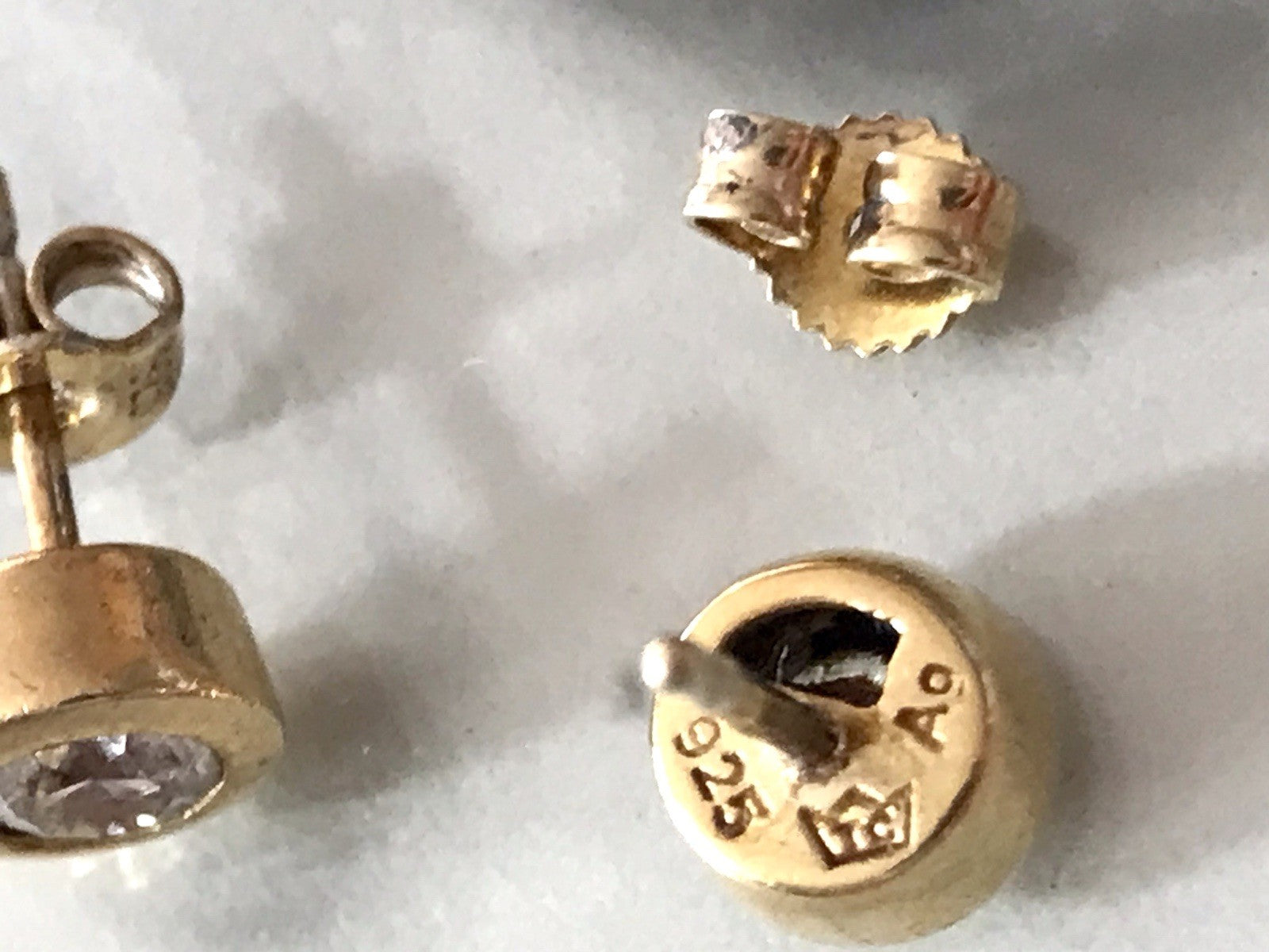 Ohrringe Ohrstecker DAMEN Silber vergoldet gold farblose geschliffene Steine 925