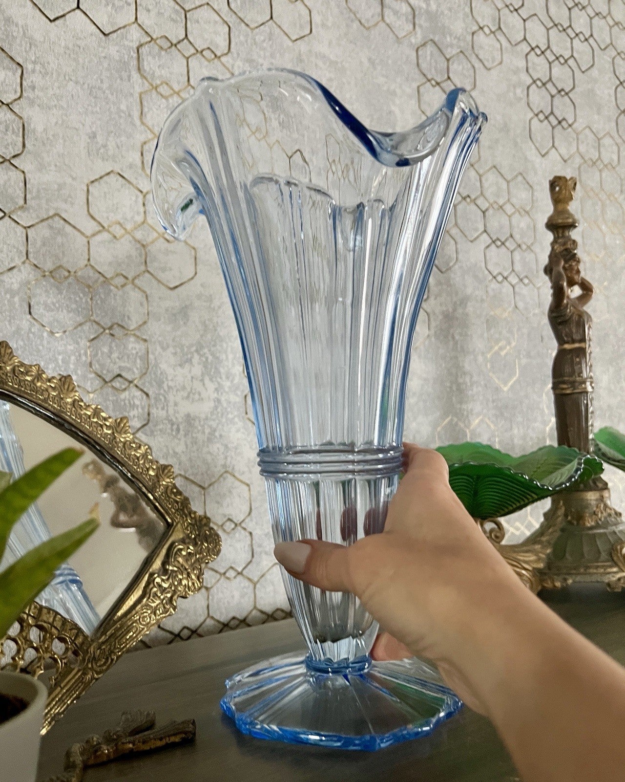 Antik Art Déco 1 GROẞ Bernsdorf Vase Glasvase Pressglas blau Glas RAR! asymmetr.