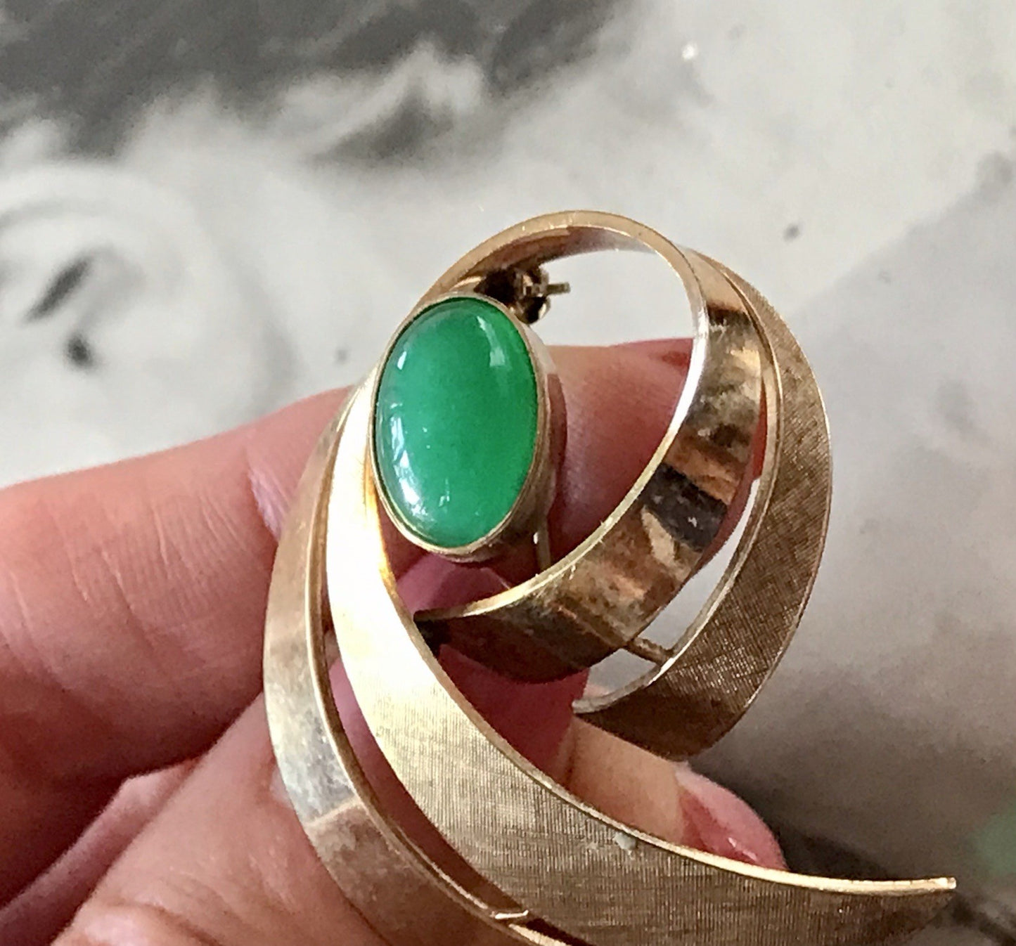 Vintage Edel Brosche Amerik. Doublè vergoldet Brosche grüner Stein