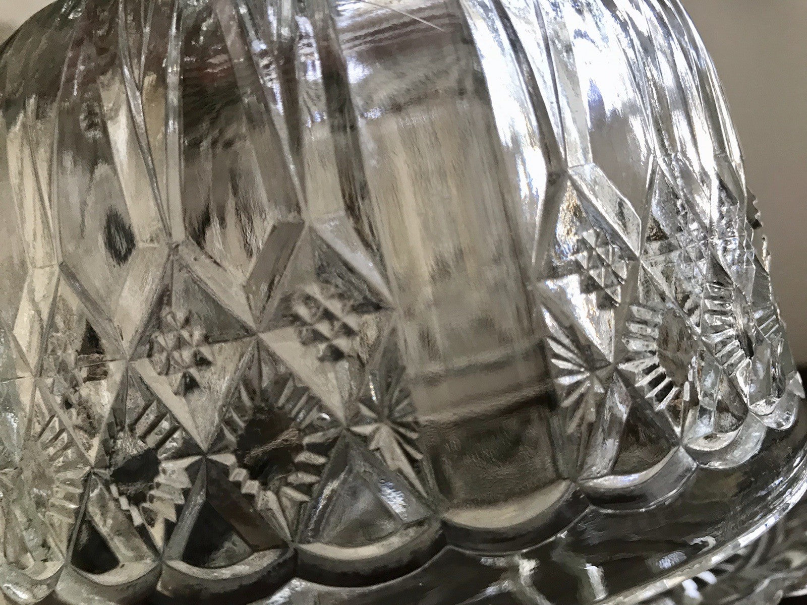 Antik Art Déco Glas Pressglas Käseglocke Butterglocke Glas