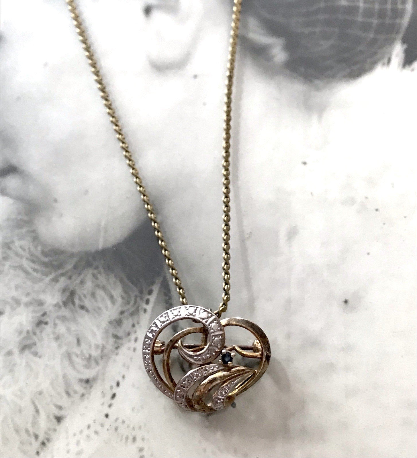 Vintage TeKa Designer Anhänger Brosche Amerik. Doublè vergoldet blauer Stein