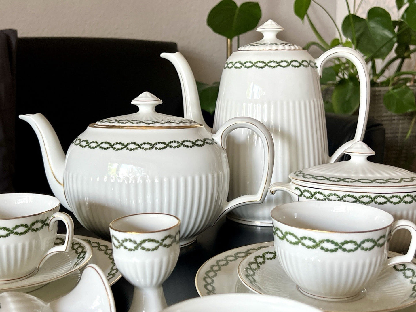 Edel antik Hutschenreuther Porzellan Kaffeeservice 10 + Pers. weiß Lorbeerkranz