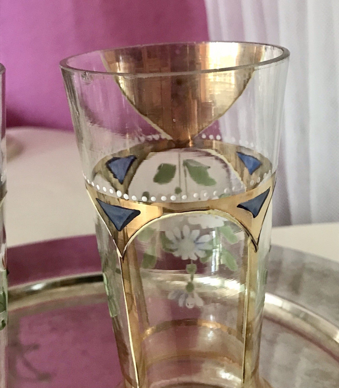 Antik Jugendstil Emaile -Malerei Glas Fußbecher Becher Pokal Bierglas irisierend