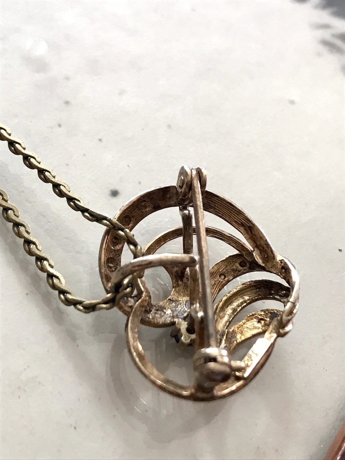 Vintage TeKa Designer Anhänger Brosche Amerik. Doublè vergoldet blauer Stein