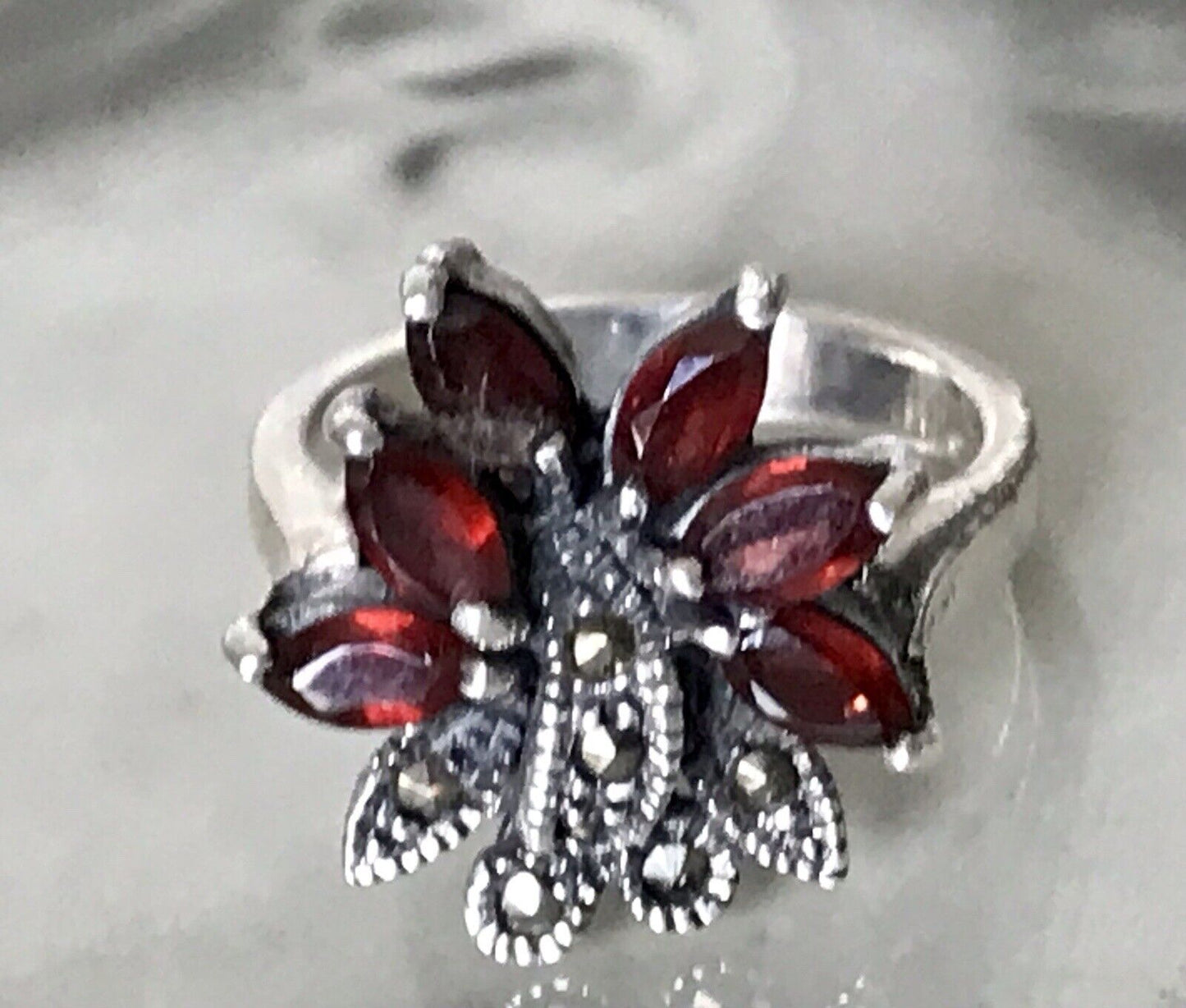 Alt antik Damen Ring Silber 925 SUPER rote Steine Granate ? Markasite Gr.56