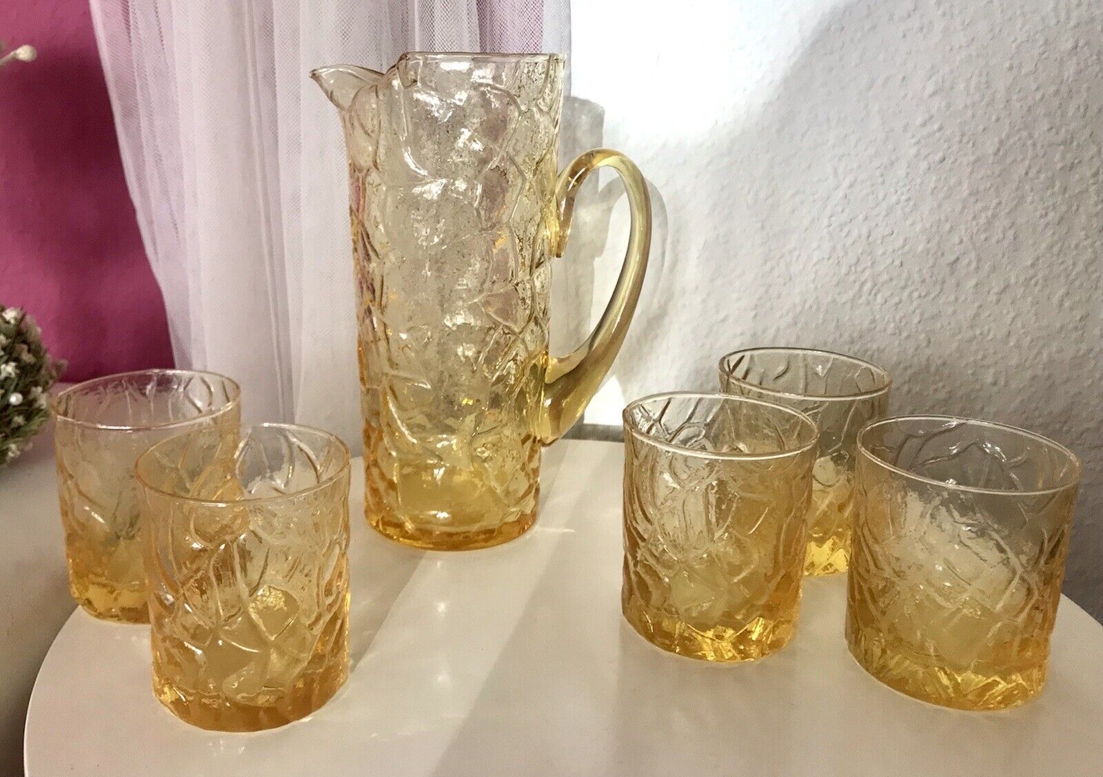 Vintage Designer 60er 70er Krug Kanne Karaffe 5 Becher gelb Glas Reptil Struktur