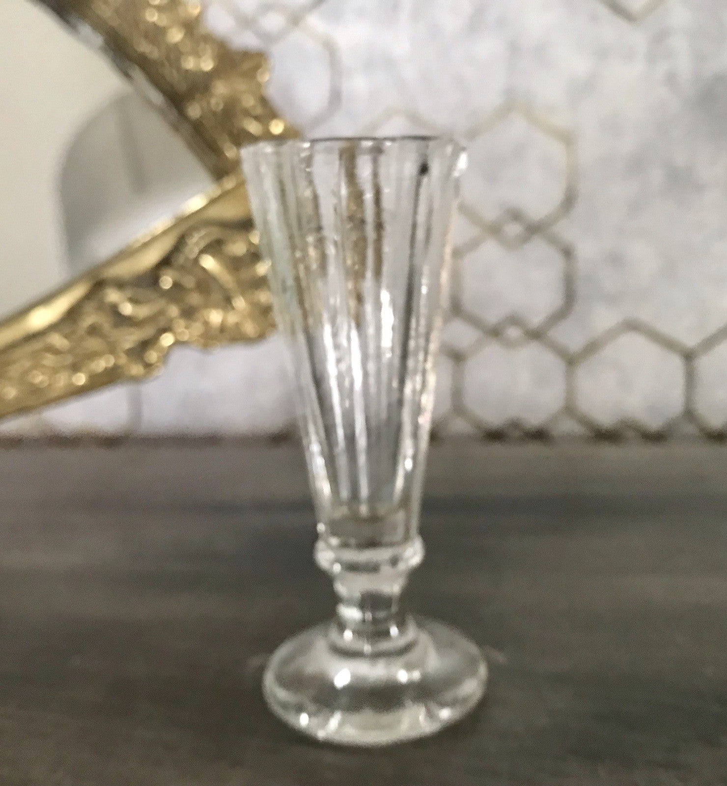 Antik uralt 1x Glas Likör Schnapsglas  Pressglas kantiges Design