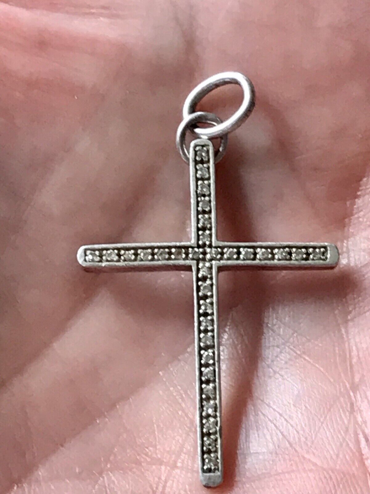 schöne Form 925 Silber Kreuz Anhänger Kettenanhänger mit farblosen Steinen