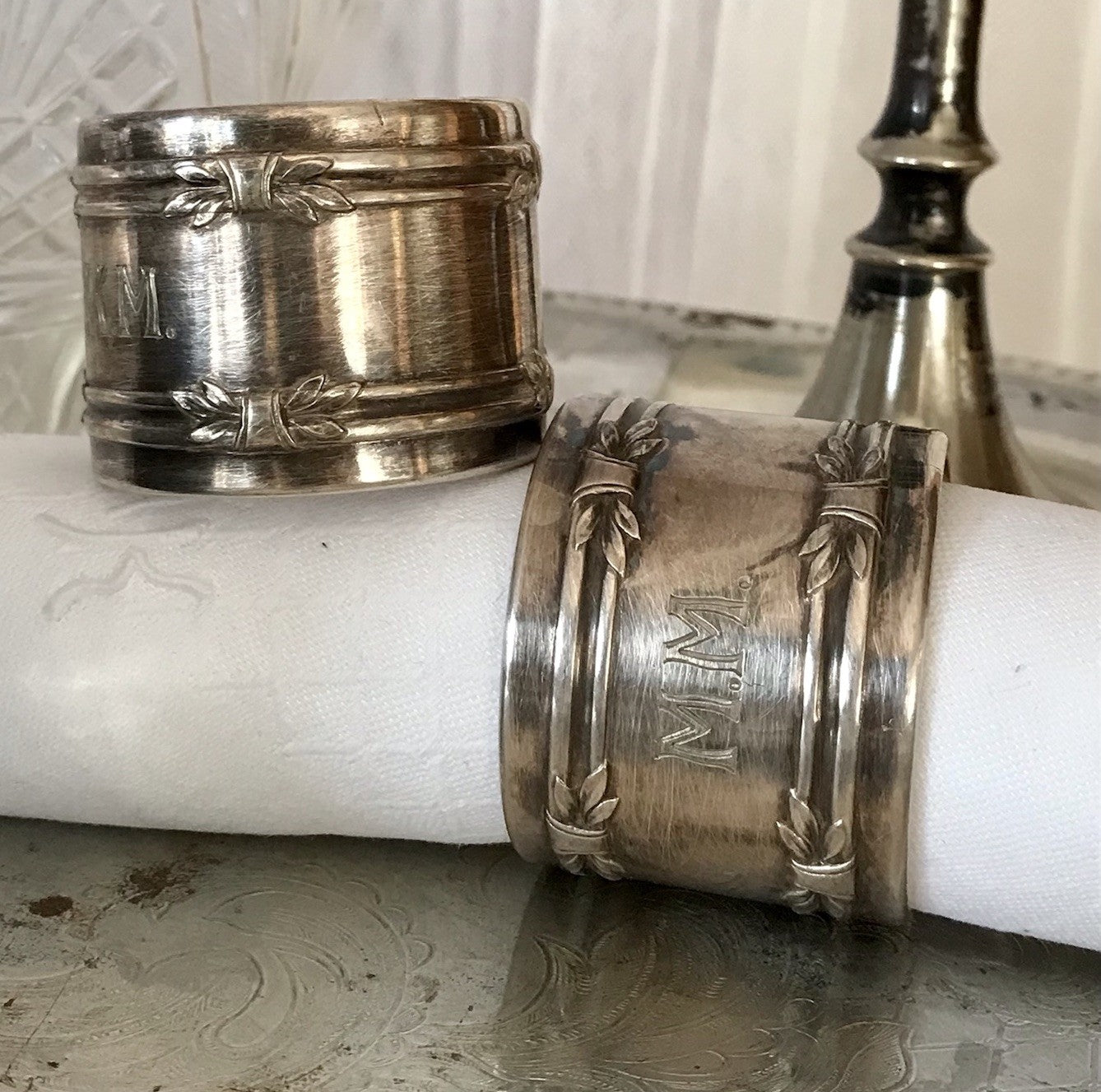 Antik 2 Serviettenringe Jugendstil MM KM Monogramm versilbert GJ